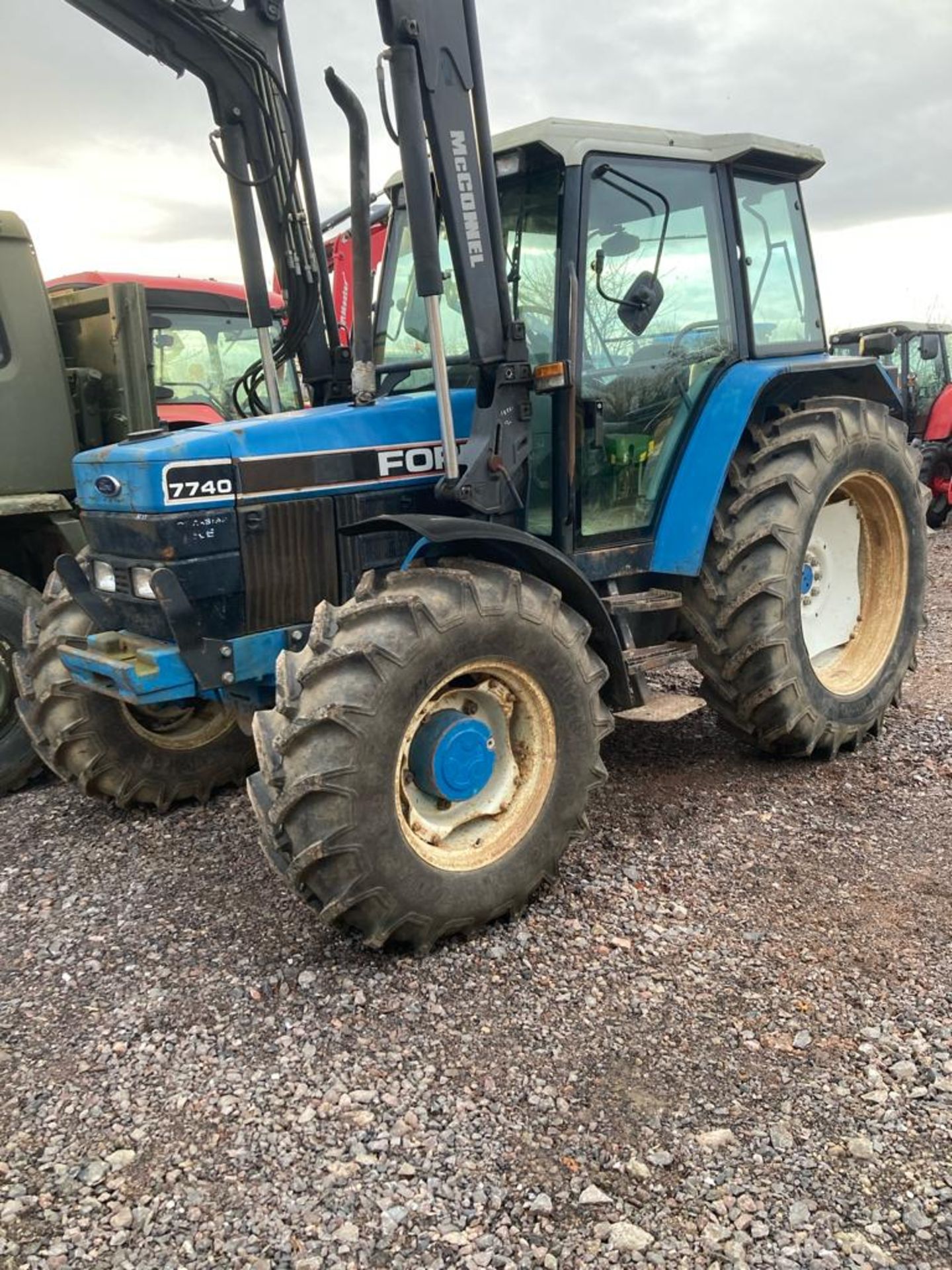 NEW TYRES. FORD 7740 LOADER - Image 4 of 6