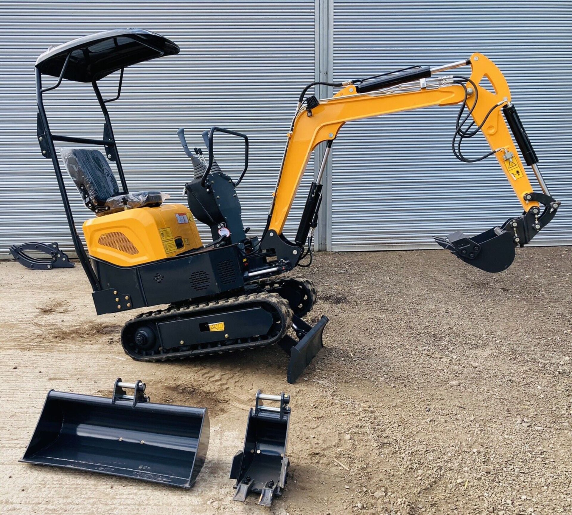 2023 POWER UNLEASHED: BRAND NEW 1 TONNE MICRO DIGGER - JCB, KUBOTA, AND MORE! - Image 4 of 12