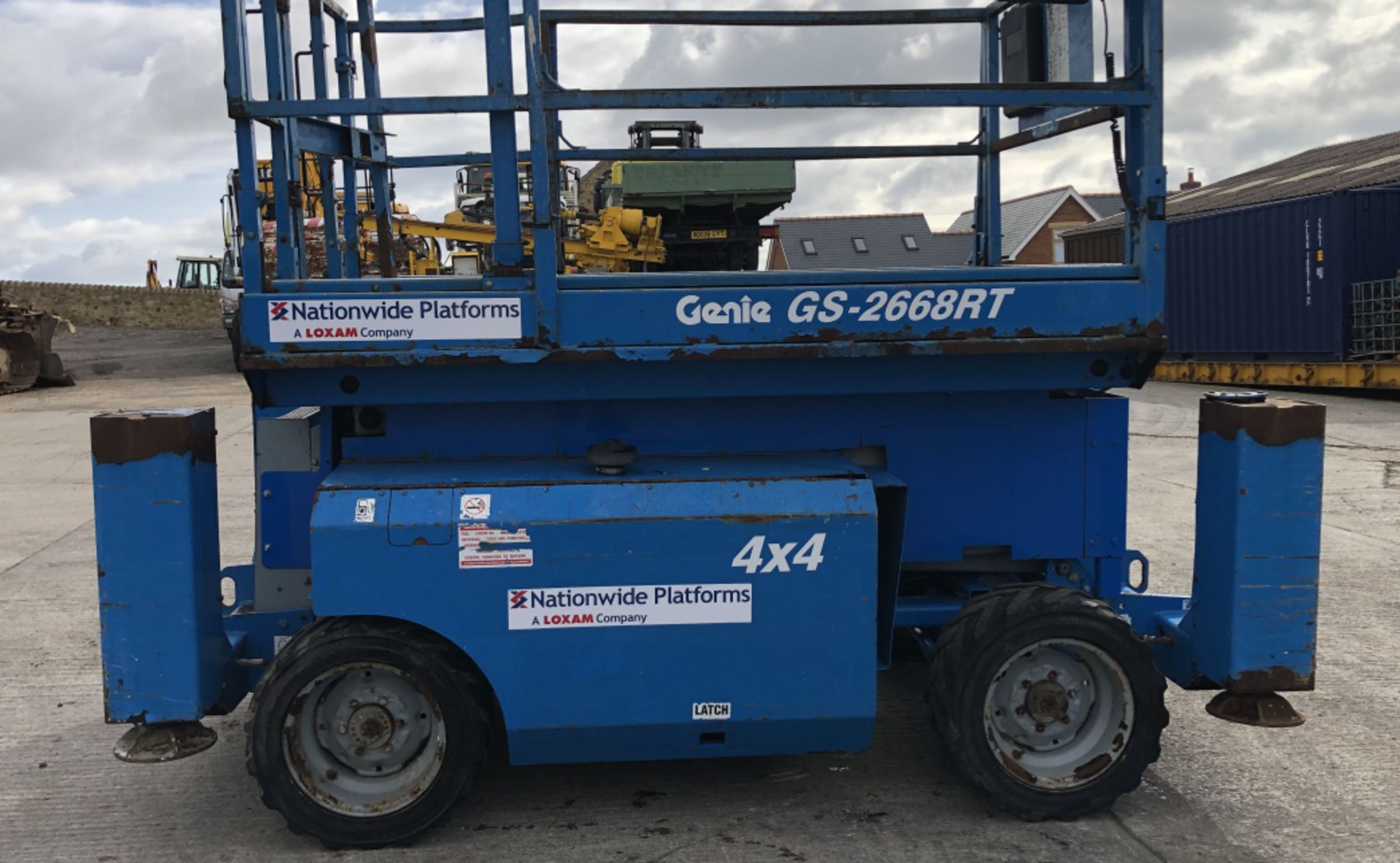 GENIE GS 2668 RT 4×4 SCISSOR LIFT | 10M LIFT - Image 10 of 15