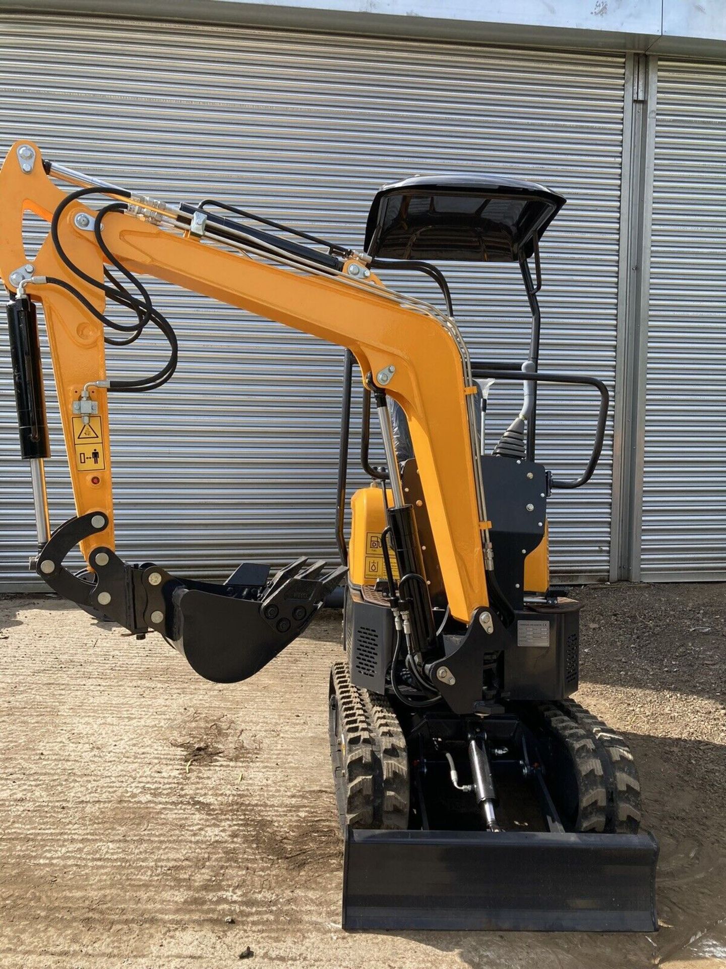 2023 POWER UNLEASHED: BRAND NEW 1 TONNE MICRO DIGGER - JCB, KUBOTA, AND MORE! - Image 5 of 12