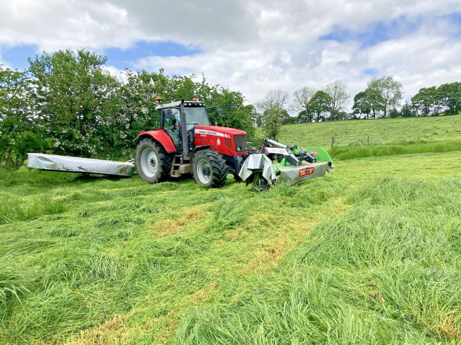 STOCKED AND LOADED: 9FT ( 2.8M ) REAR MOWERS READY FOR HEAVY-DUTY ACTION - Image 6 of 7