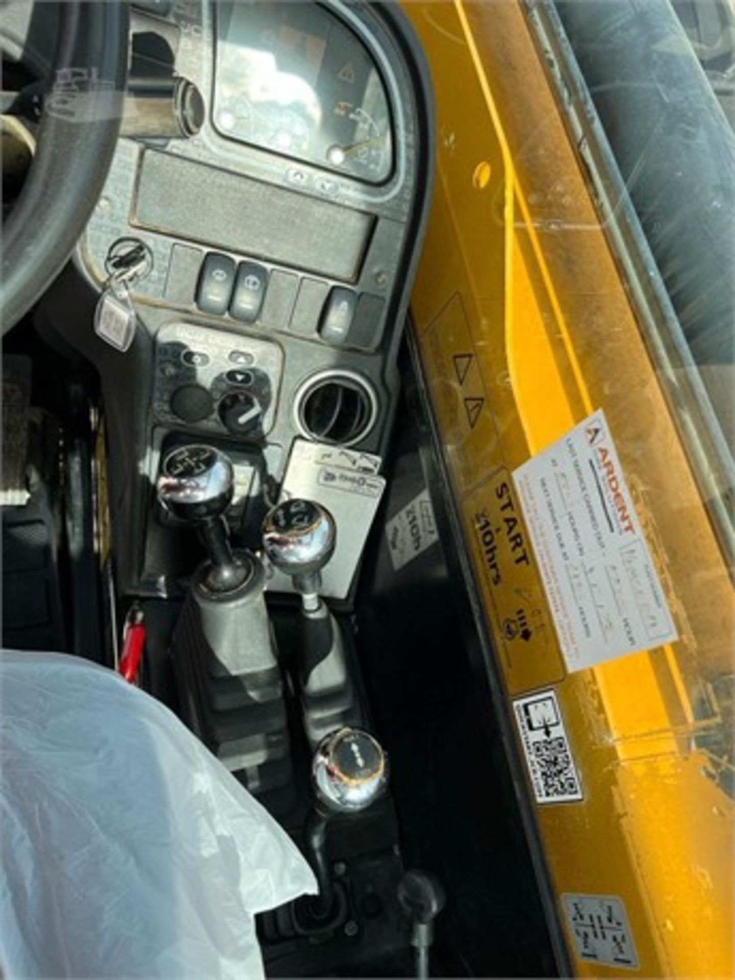 2018 JCB 540-140 - Image 3 of 4