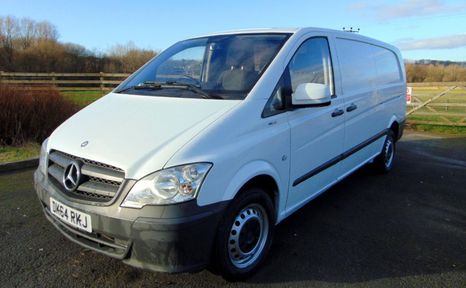 EFFICIENT WORKHORSE: 2014 MERCEDES VITO EXTRA LONG - Image 14 of 15