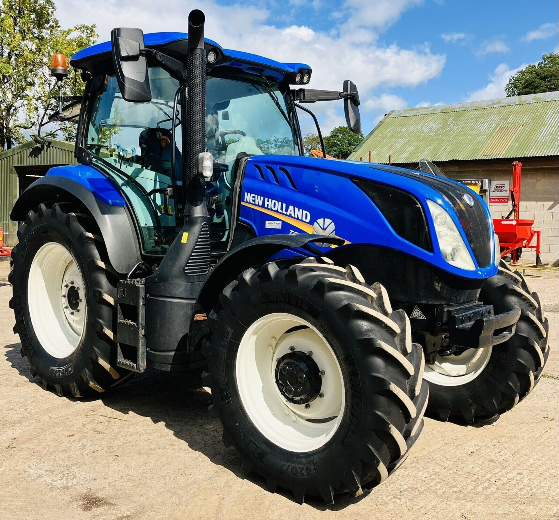 ONLY 3.5K HOURSNEW HOLLAND T6.145 - Image 7 of 11