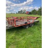 FLAT 8 BALE SLEDGE