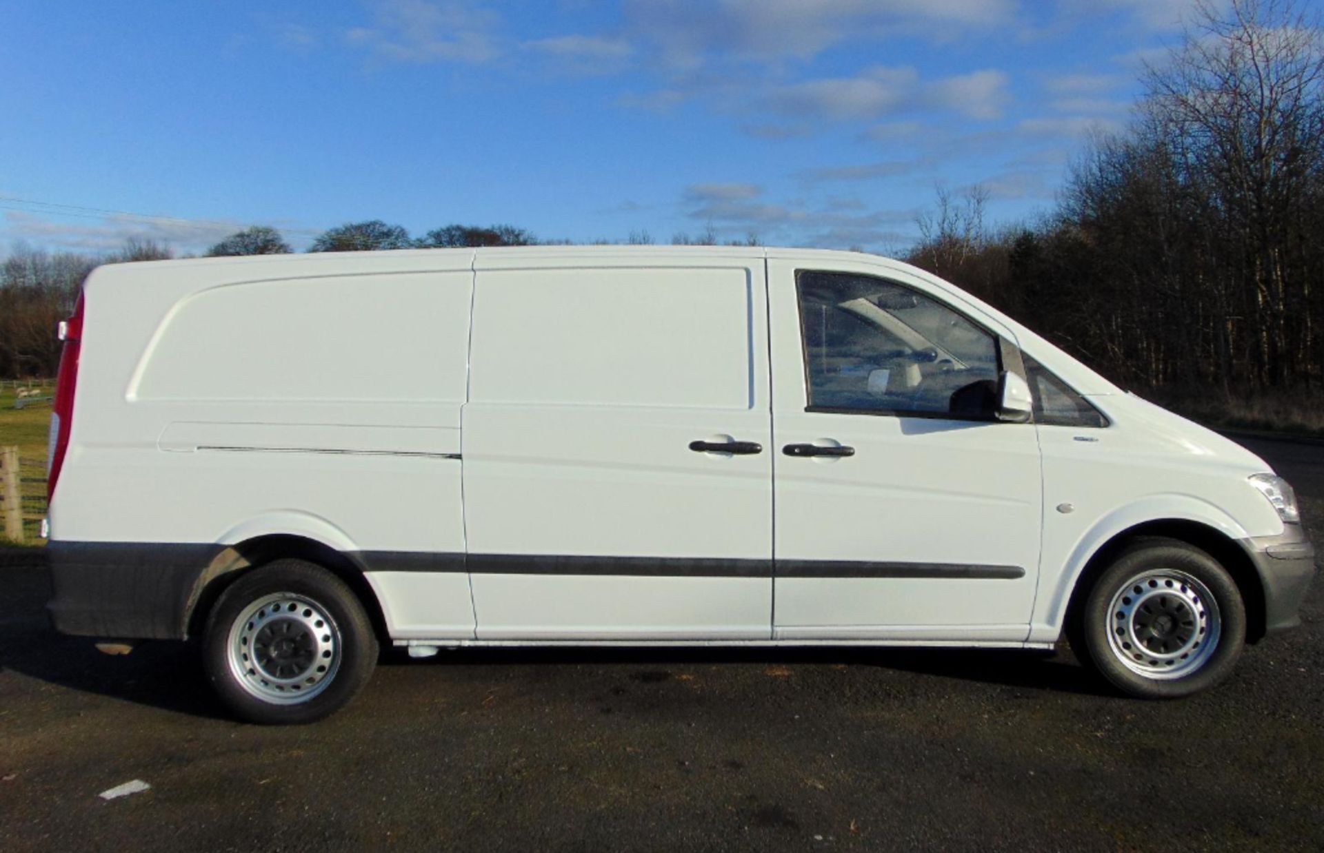 EFFICIENT WORKHORSE: 2014 MERCEDES VITO EXTRA LONG