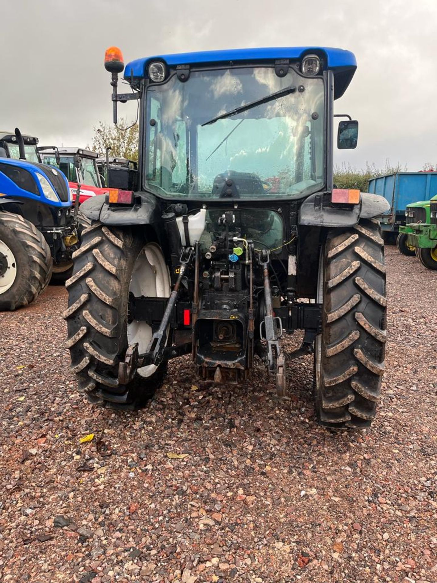 2008 NEW HOLLAND T4020 TRACTOR - Image 6 of 12