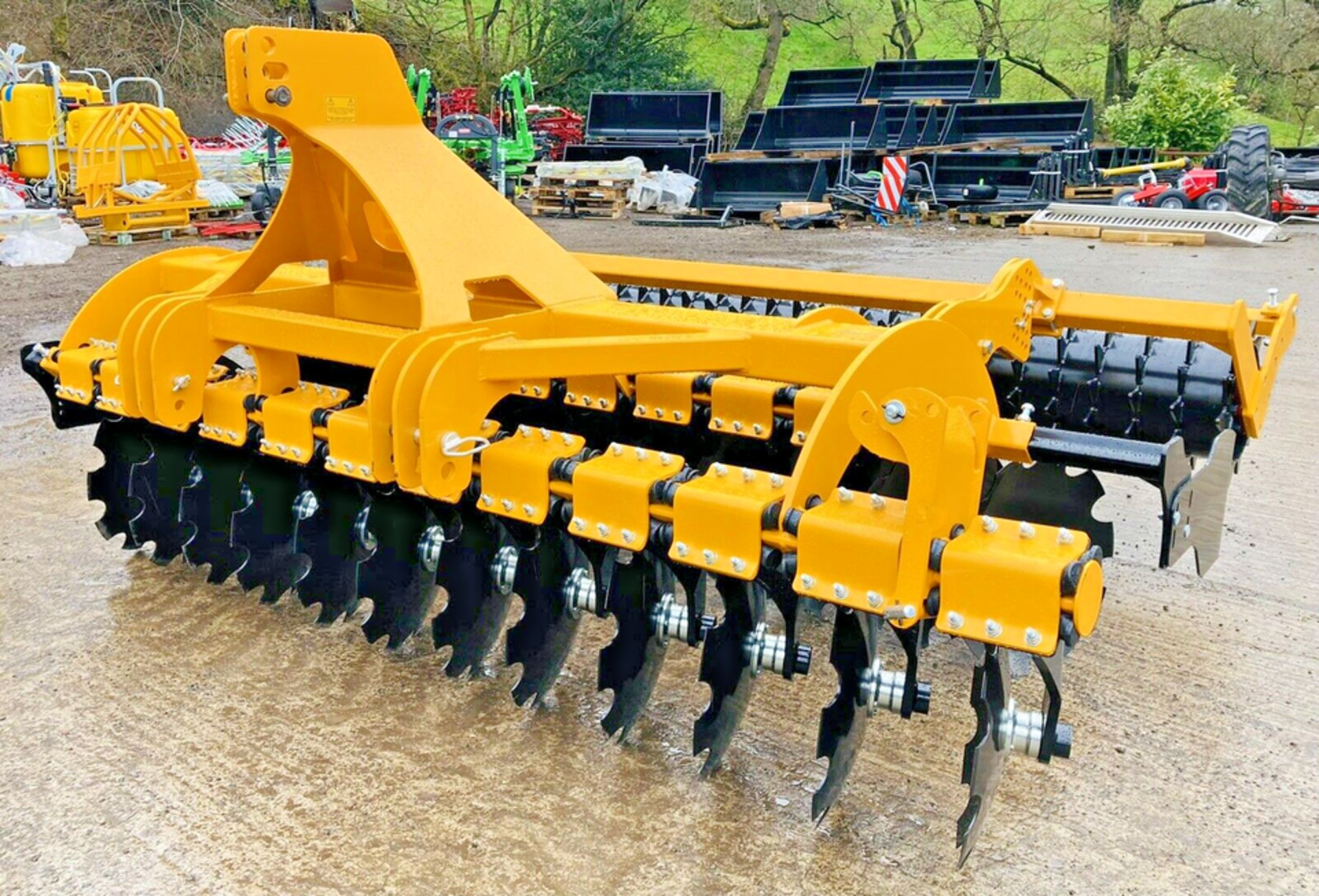 NEW 3M STALTECH DISC HARROWS500M ADJUSTABLE PACKER ROLLER WITH SCRAPERS - Image 14 of 15