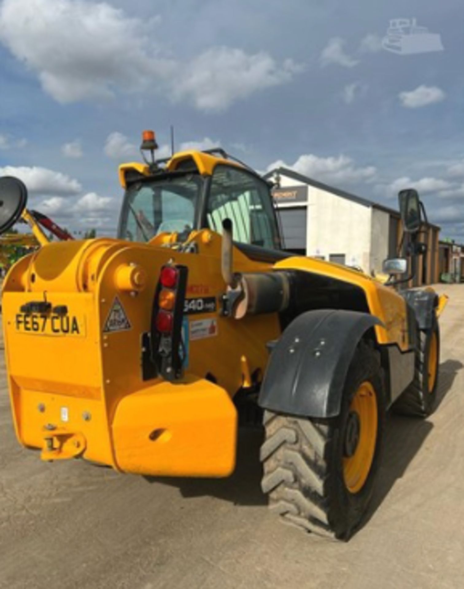 2017 JCB 540-140 - Image 2 of 5