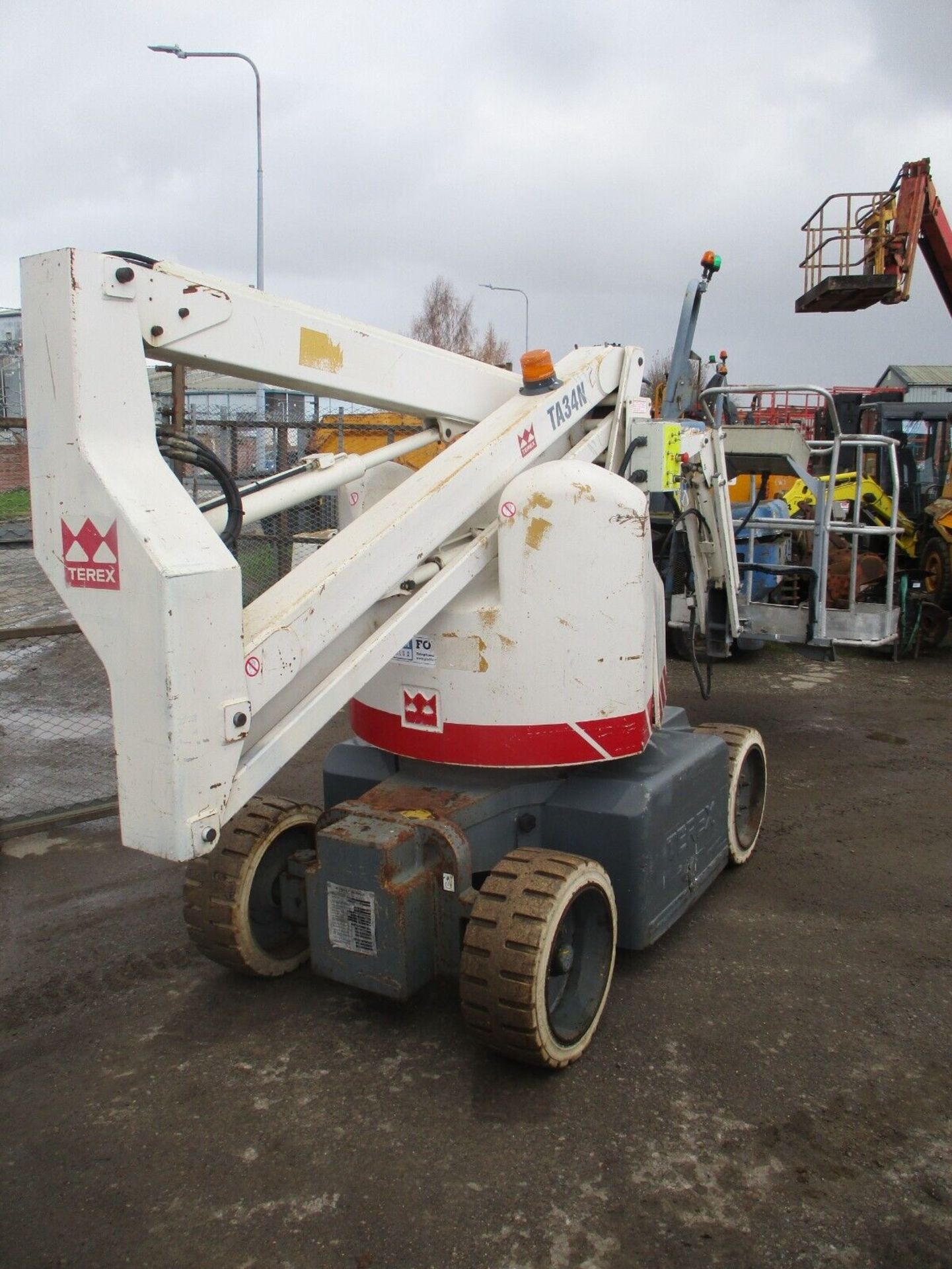 TEREX TA34N CHERRY PICKER - Image 9 of 12