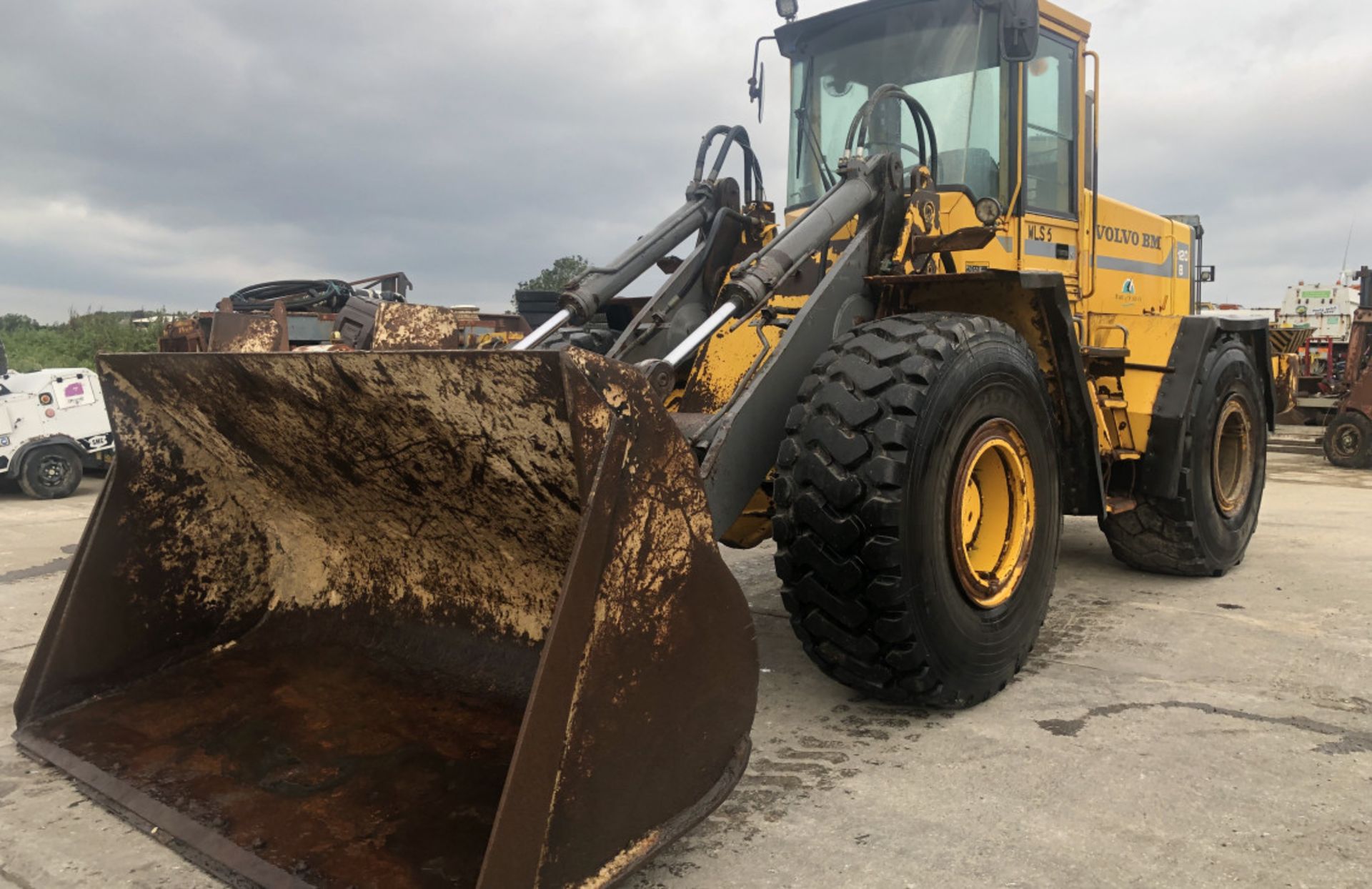 VOLVO L120B WHEELED LOADER