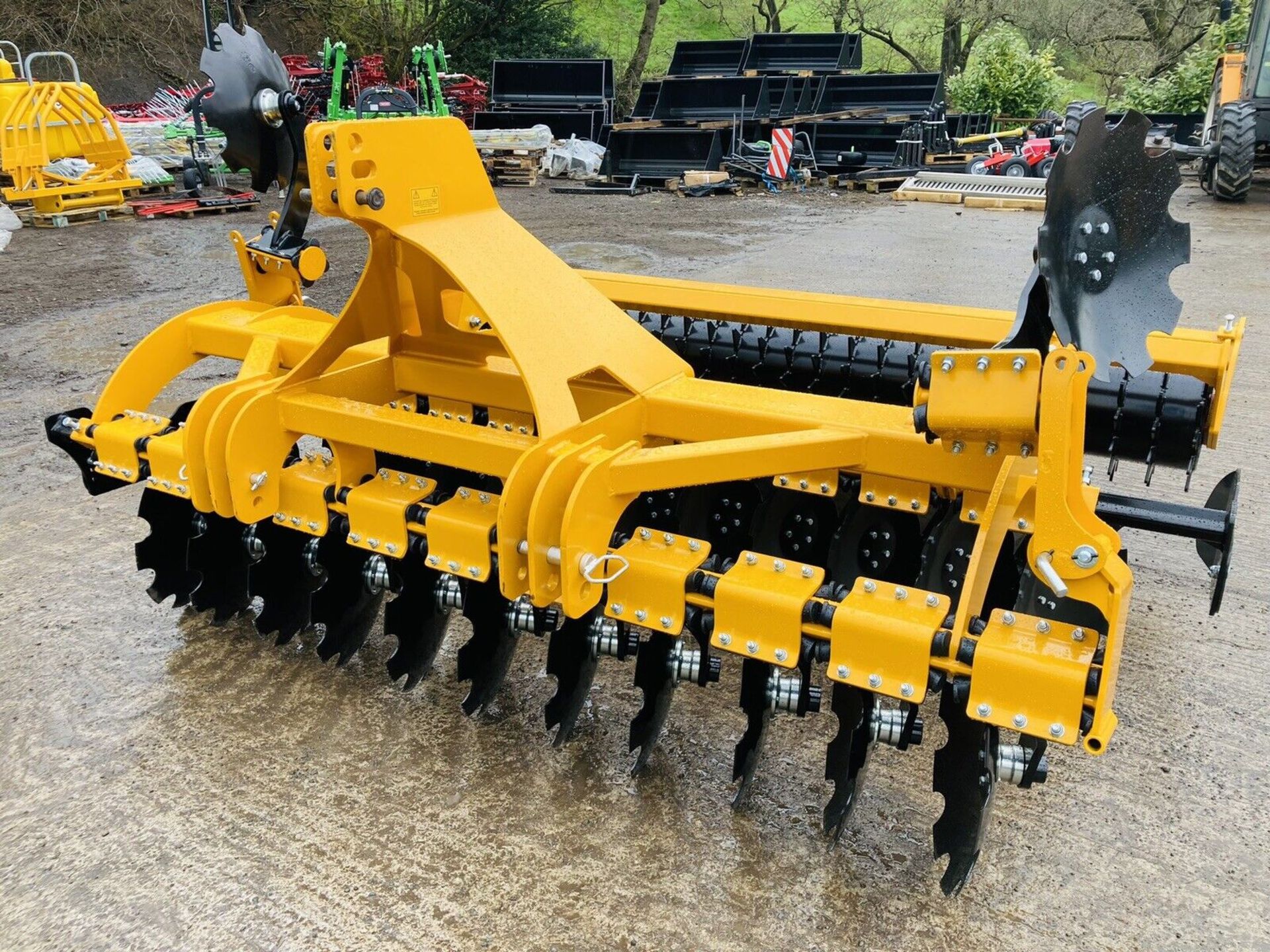 NEW 3M STALTECH DISC HARROWS500M ADJUSTABLE PACKER ROLLER WITH SCRAPERS - Image 10 of 15