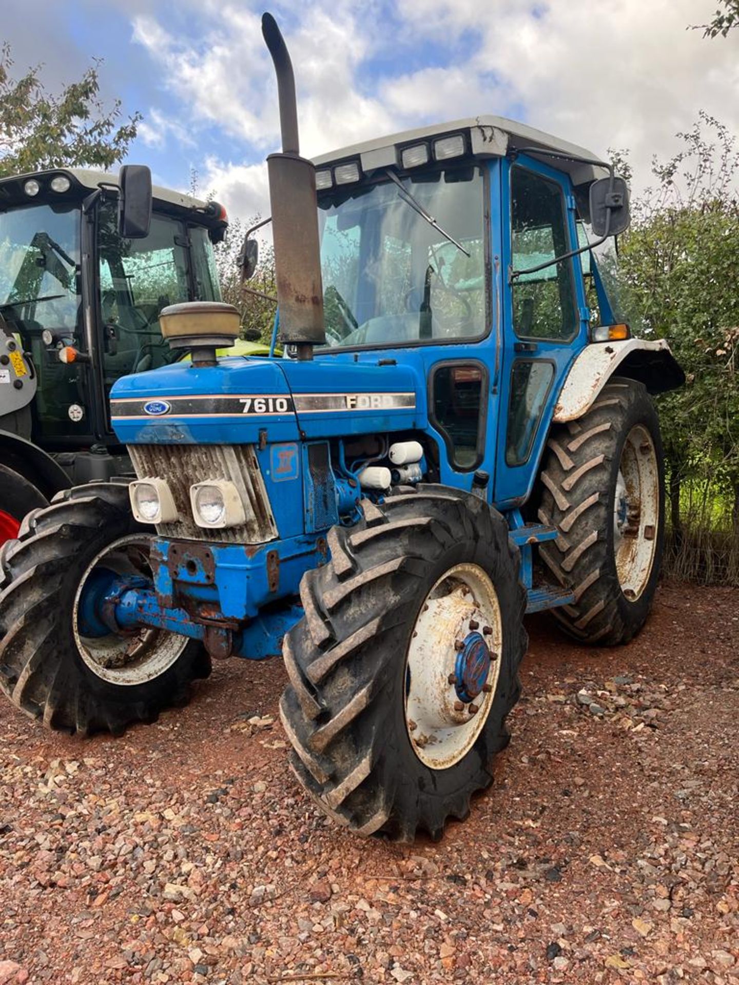 FORD 7610 TRACTOR 7,886 HOURS - Image 5 of 11