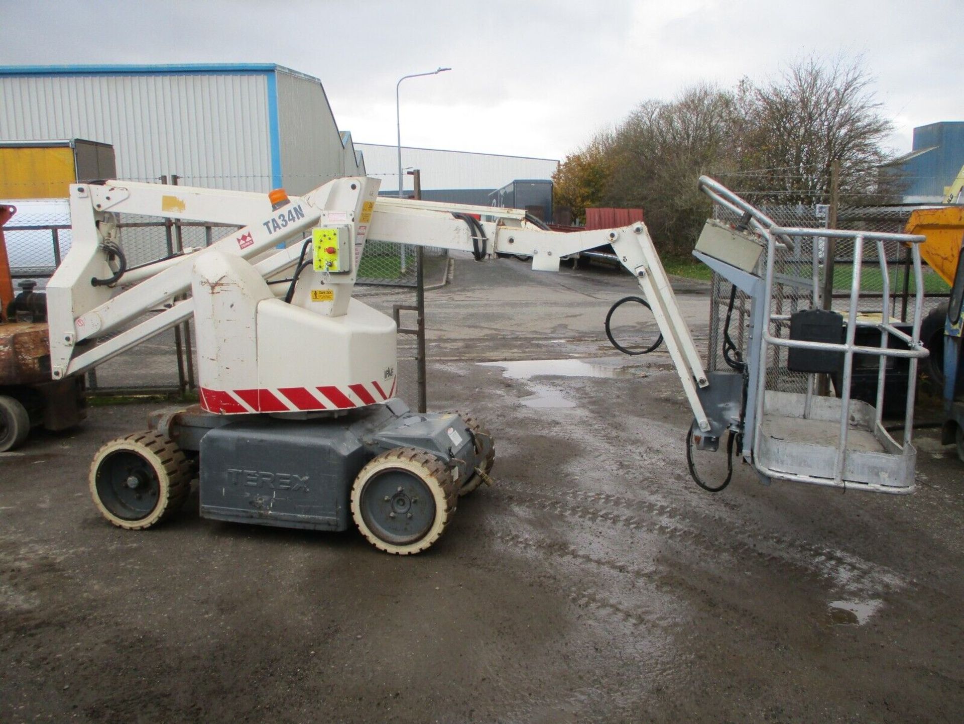 TEREX TA34N CHERRY PICKER