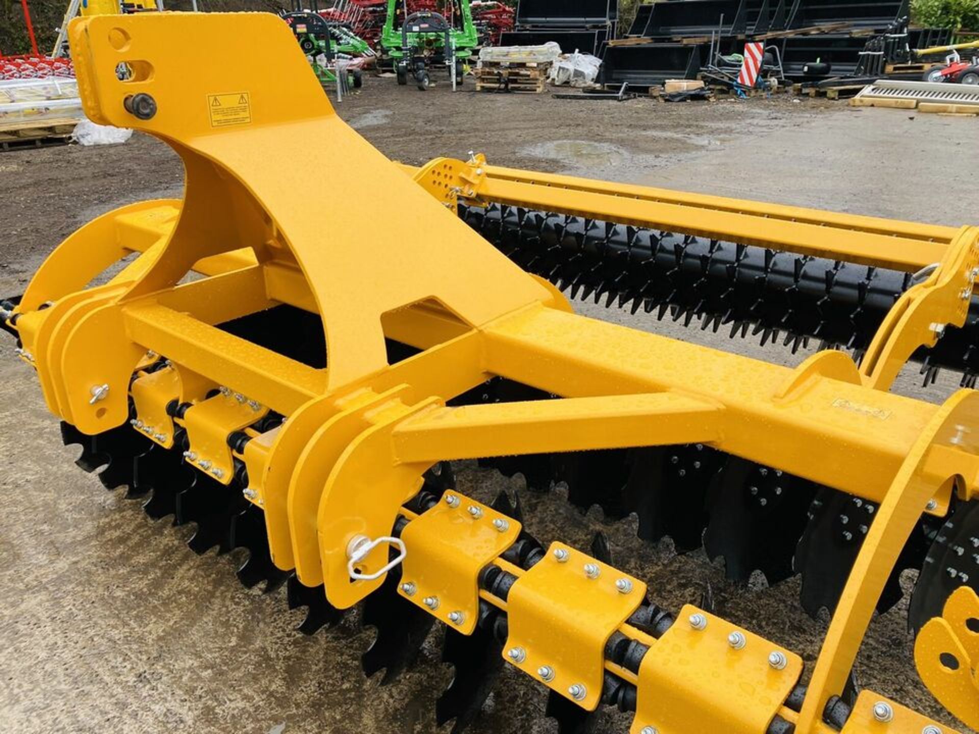 NEW 3M STALTECH DISC HARROWS500M ADJUSTABLE PACKER ROLLER WITH SCRAPERS - Image 9 of 15