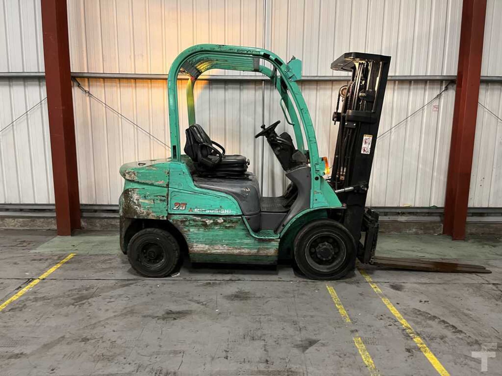 DIESEL FORKLIFTS MITSUBISHI FD25N