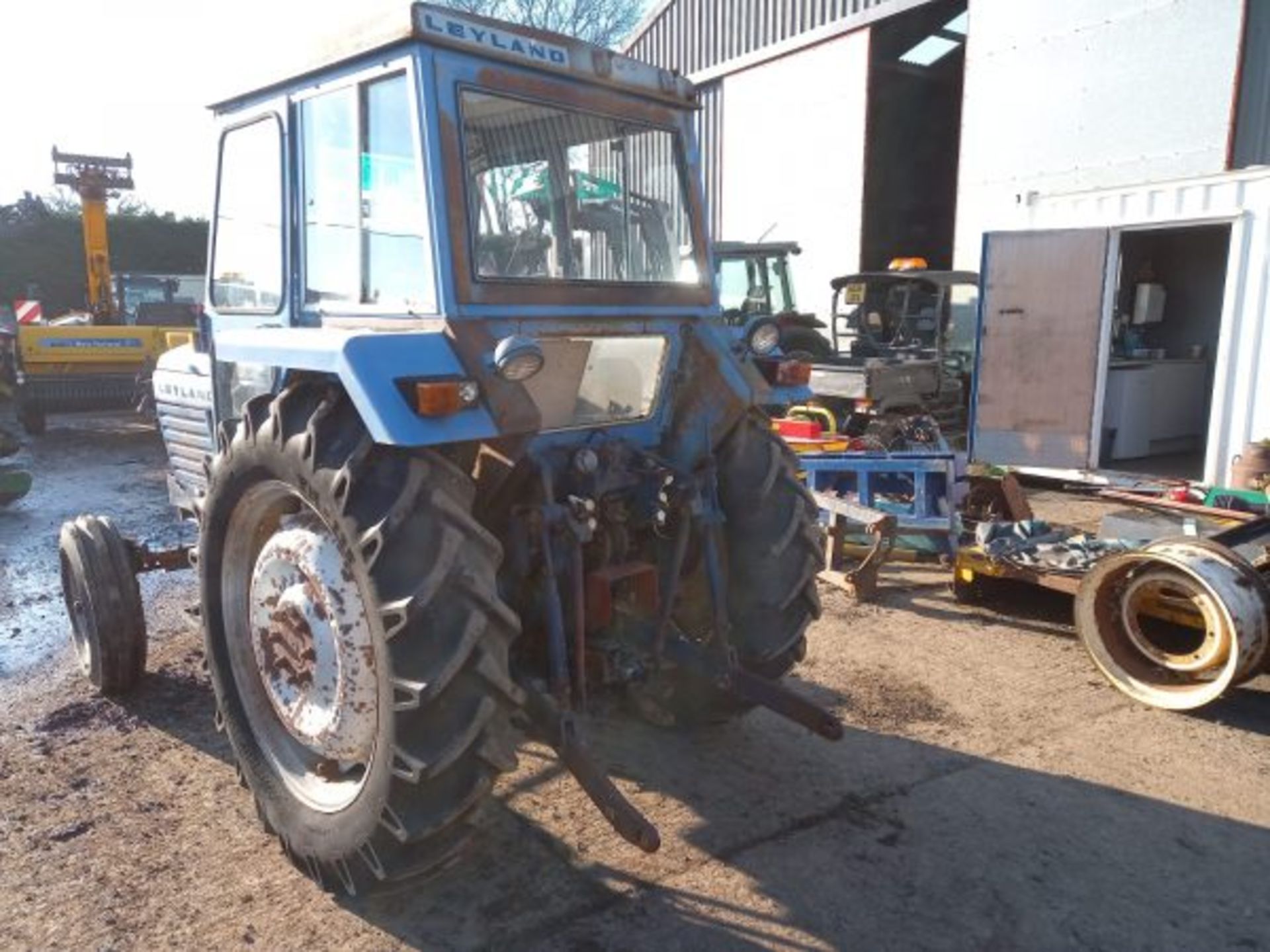 LEYLAND 272 TRACTOR. - Image 2 of 11