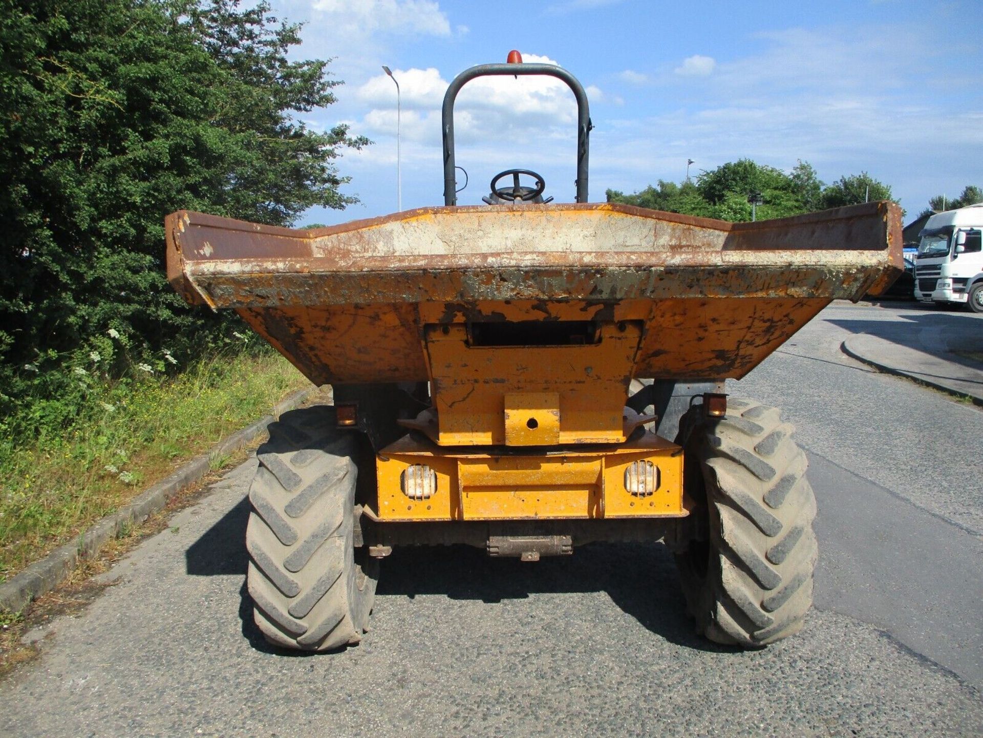 2012 THWAITES 6-TON DUMPER: THE SWIVEL SKIP SPECIALIST - Image 6 of 13