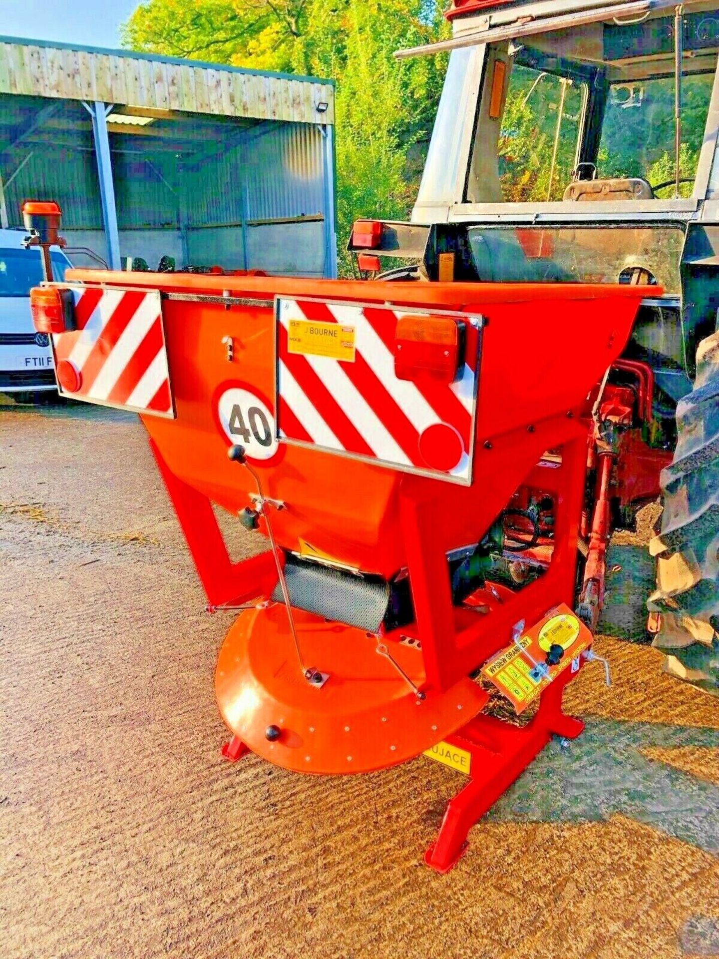 COMPLETE GRITTING SOLUTION: ROAD-READY SALT SPREADER 550L - Image 11 of 11