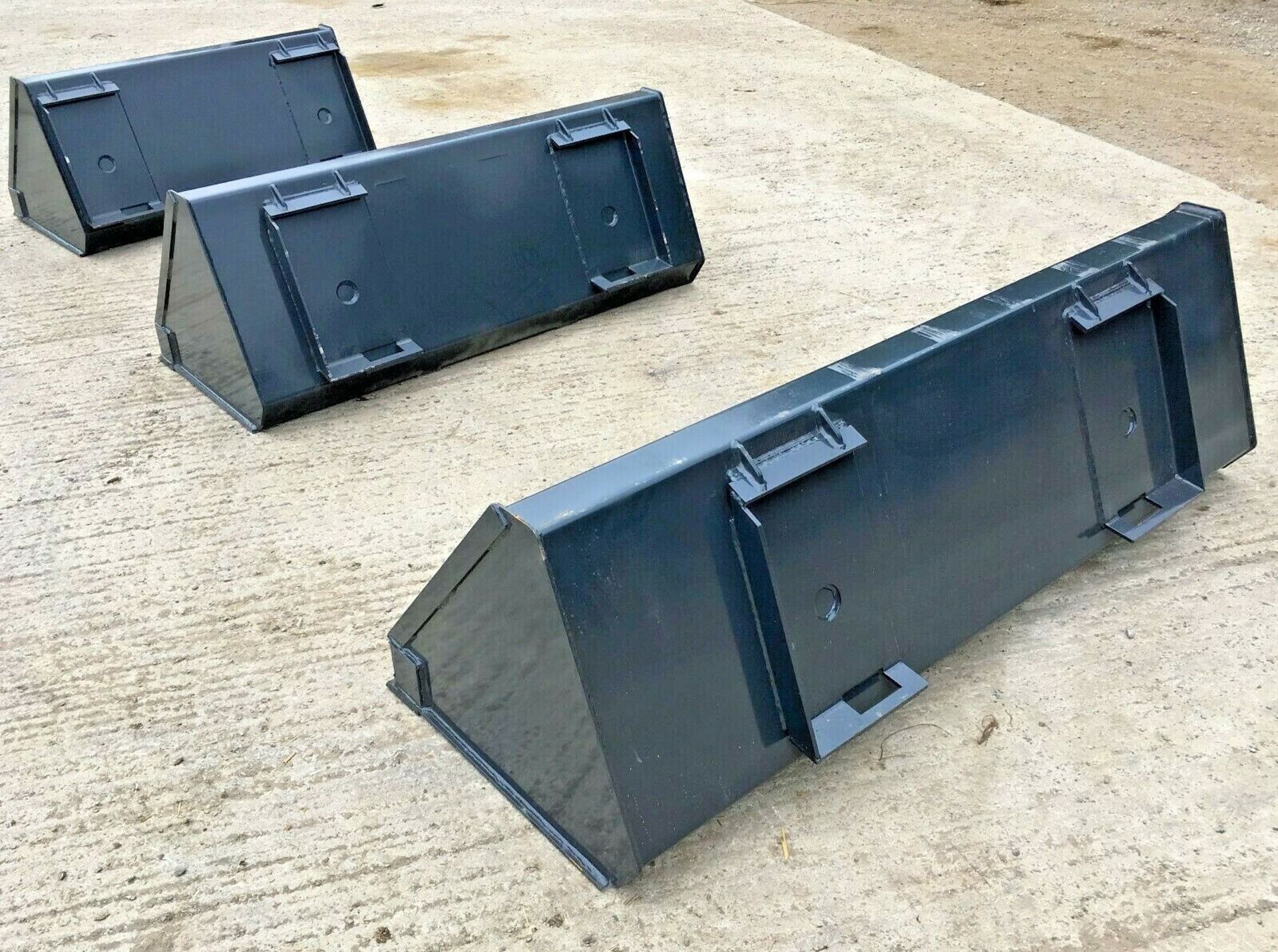 BOBCAT SKID-STEER LOADER BUCKETS - IDEAL FOR BELLE,6FT NEUSON, JCB, KUBOTA, AND TRACTOR LOADERS - Image 2 of 11