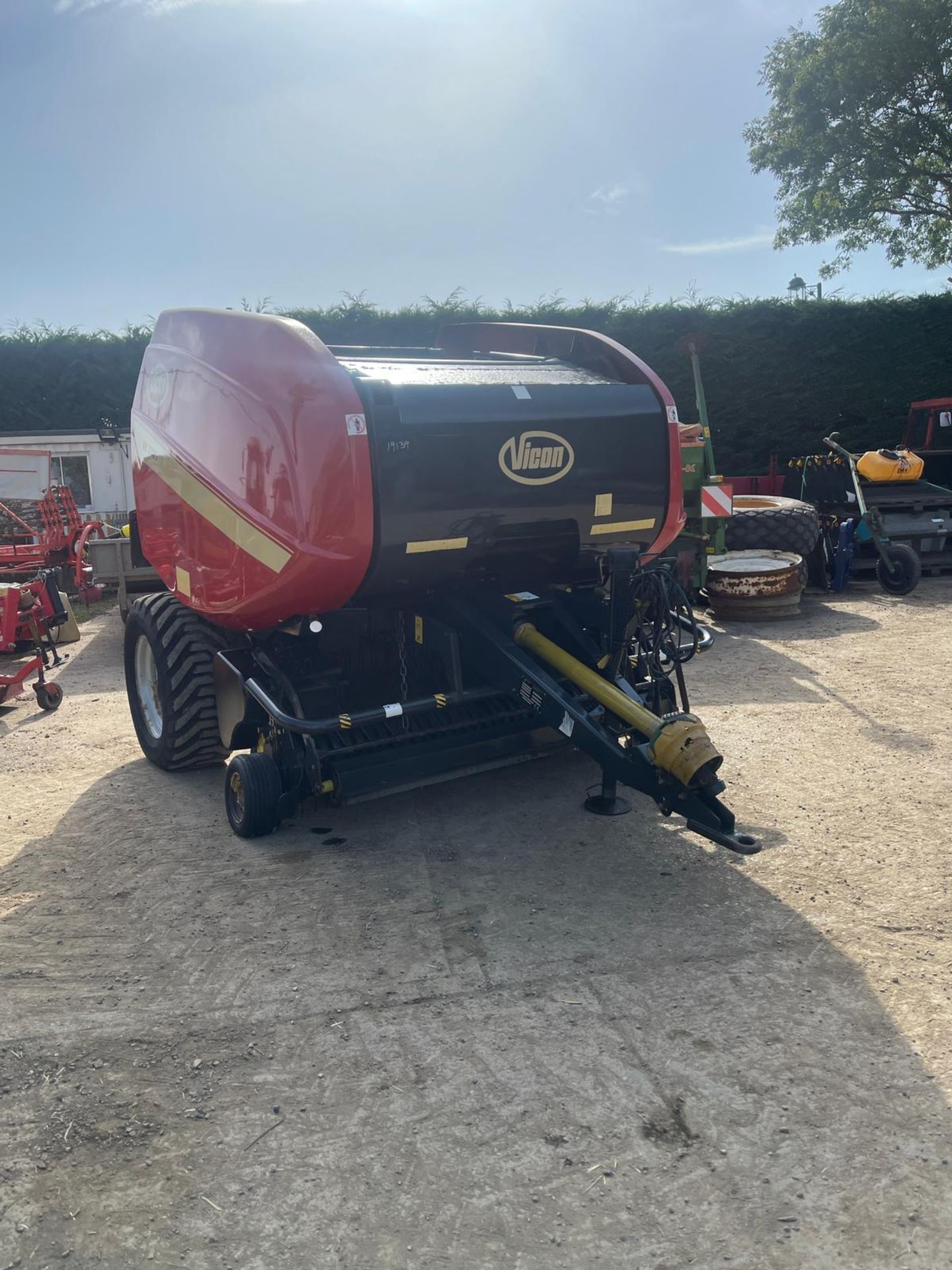 VICON RF3325 ROUND BALER. - Image 2 of 8