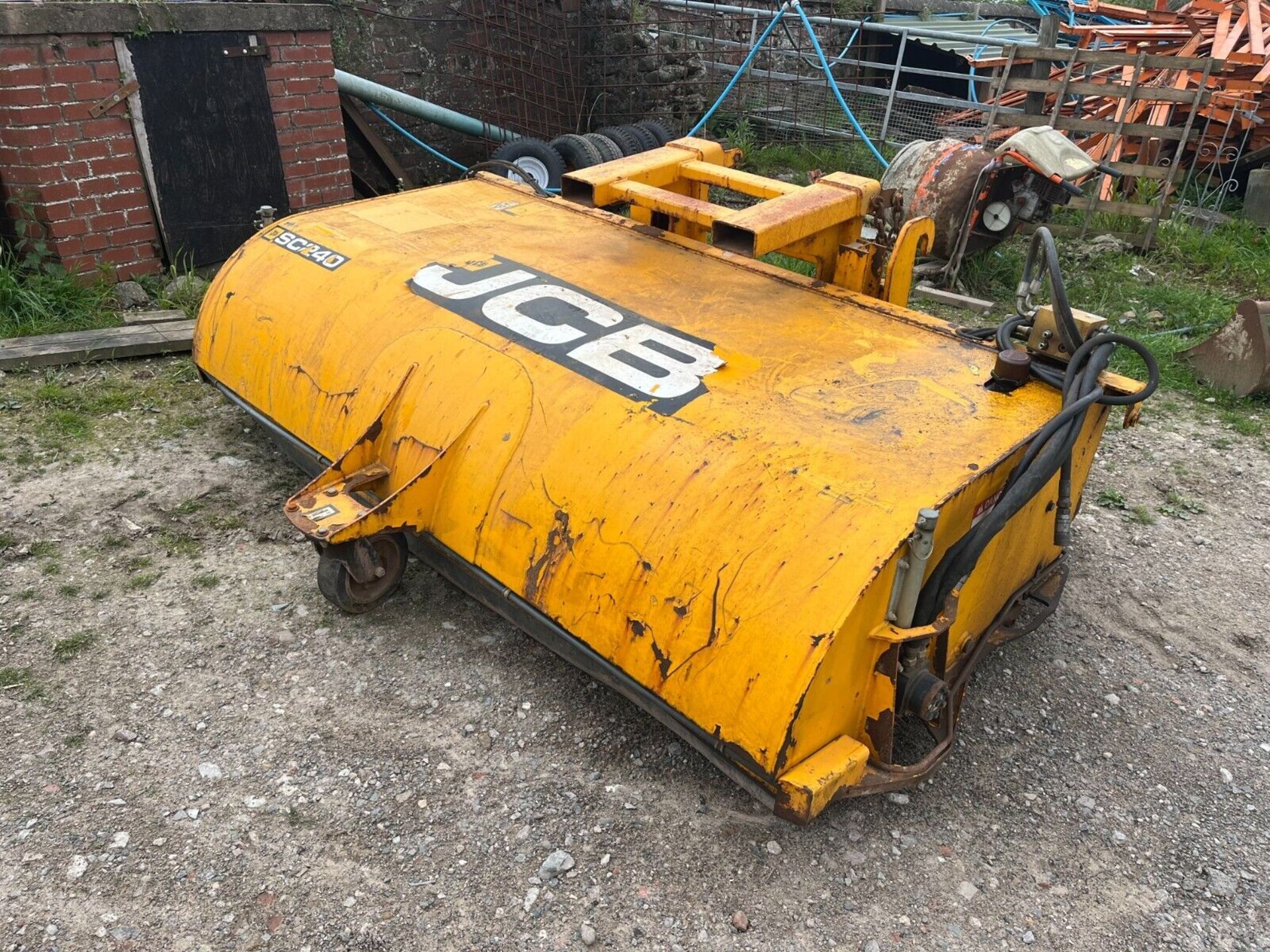 JCB SC240 SWEEPER LOADALL TELEHANDLER TELEPORTER MANITOU JOHN DEERE - Image 3 of 4