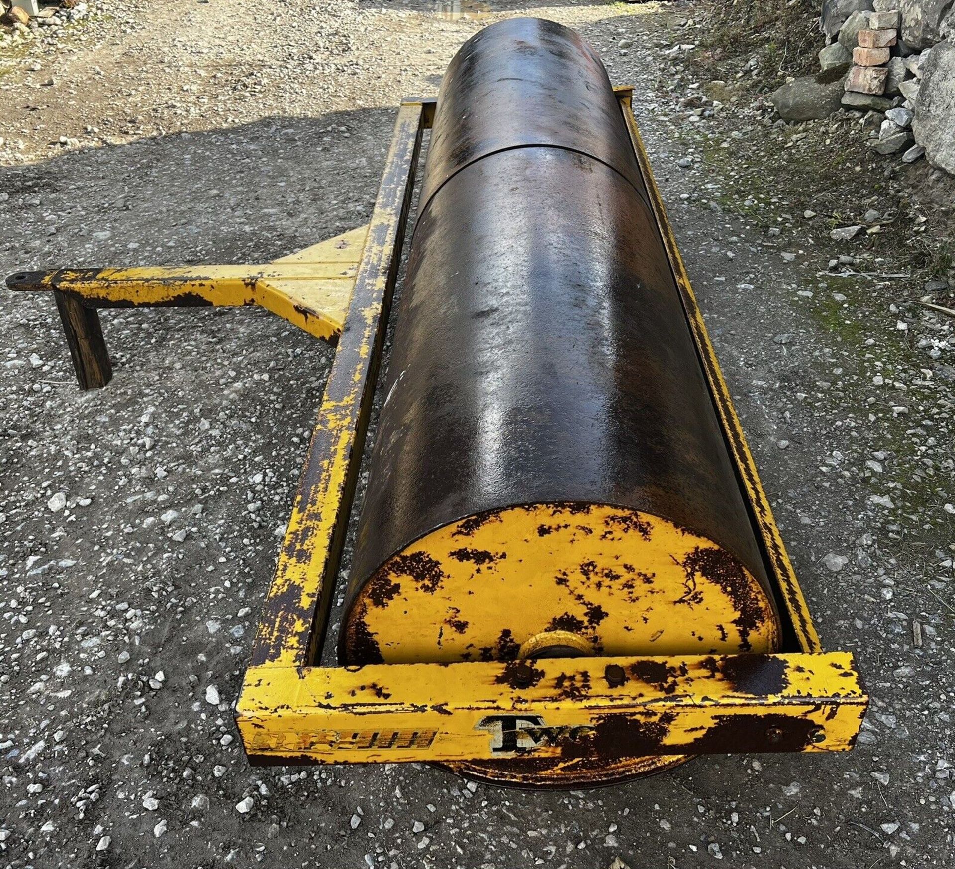 TWOSE 10 FT BALLAST ROLLER: RELIABLE USE