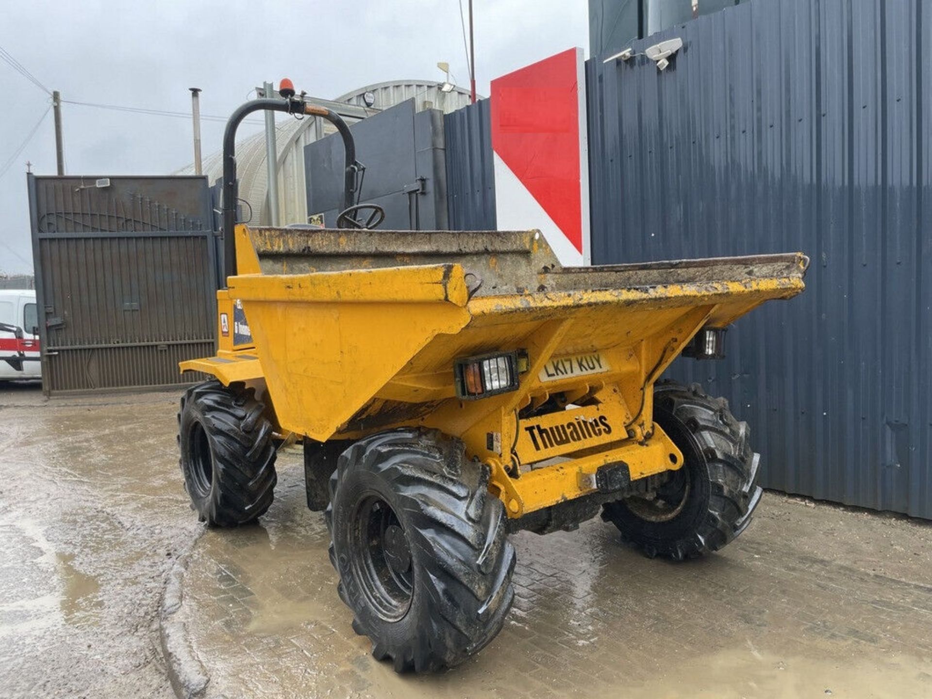 2017 THWAITES 6-TON DUMPER: POWER, PRECISION, PERFORMANCE - Image 4 of 9