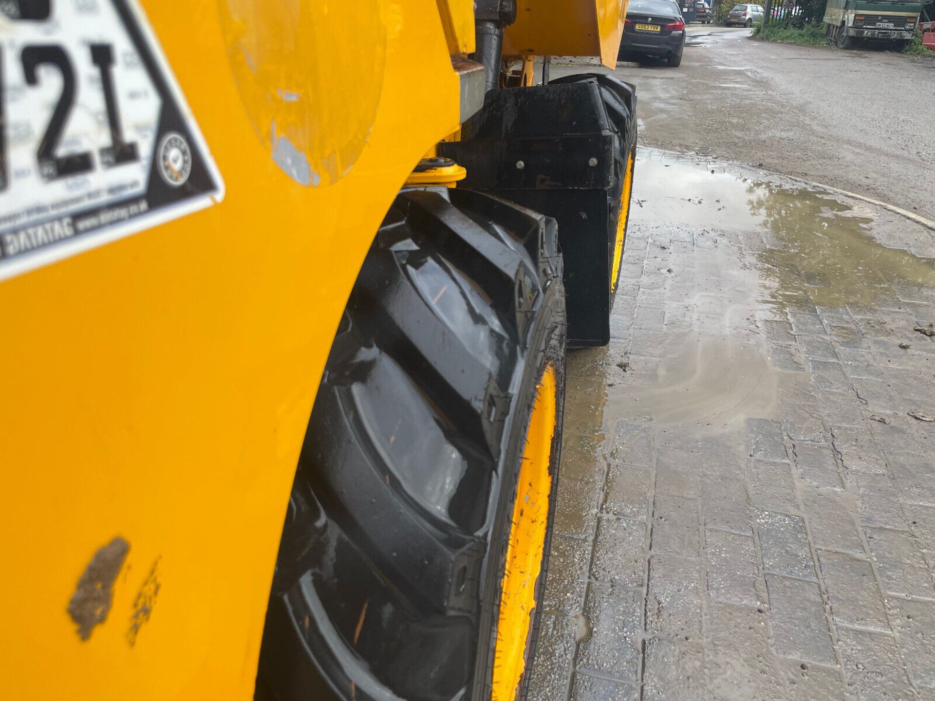 JCB 1T-1: ELEVATED EFFICIENCY IN 2018 - Image 5 of 8