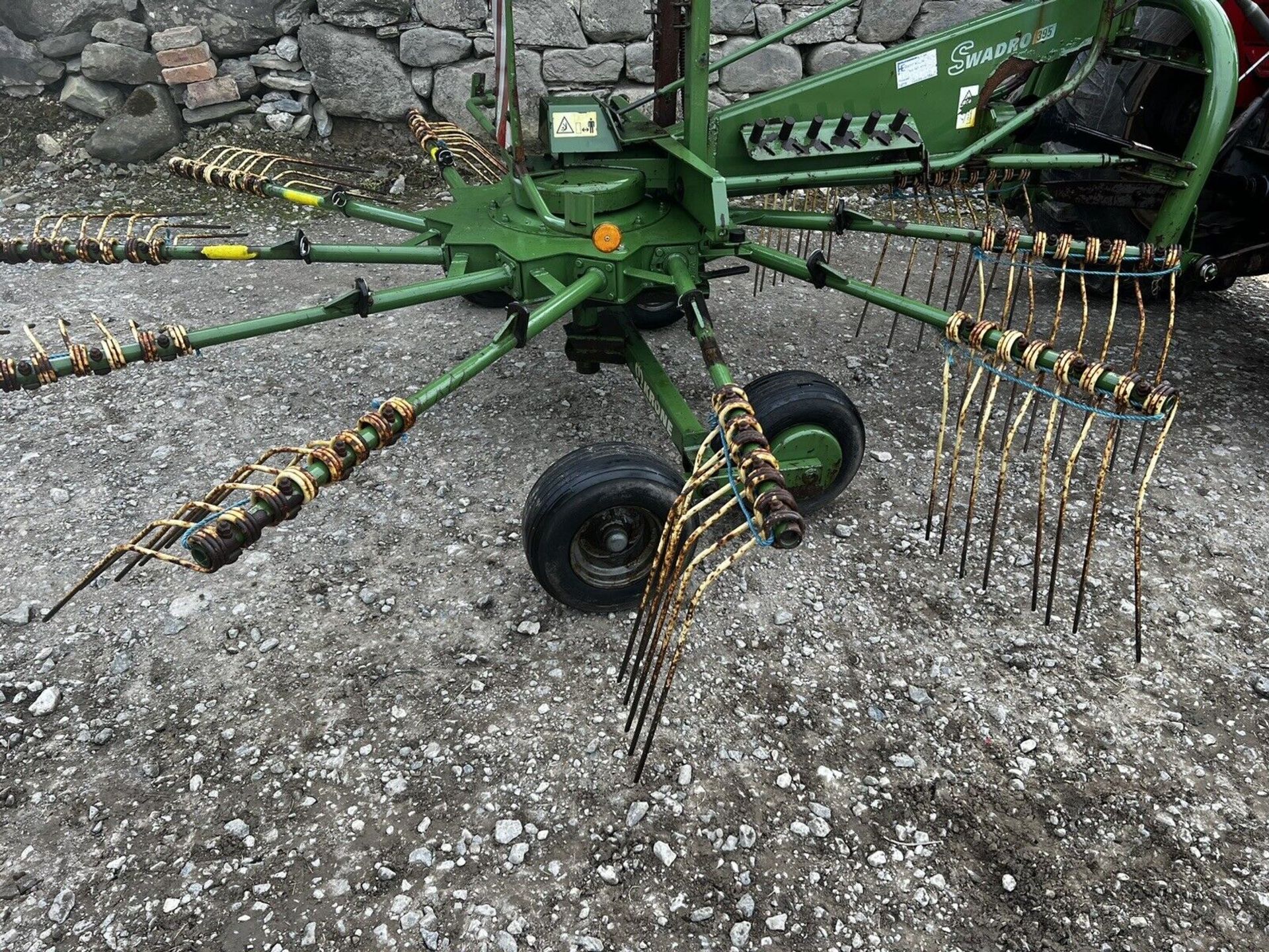 FUNCTIONAL KRONE SWADRO 395 HAY RAKE - Image 2 of 6