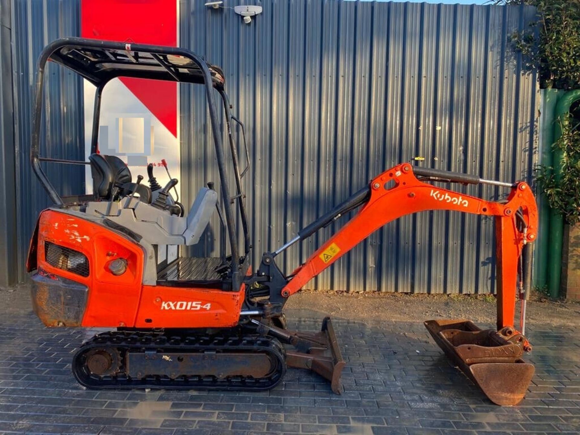 2014 KUBOTA CANOPY EXCAVATOR: POWER, PRECISION, AND PORTABILITY - Image 8 of 9