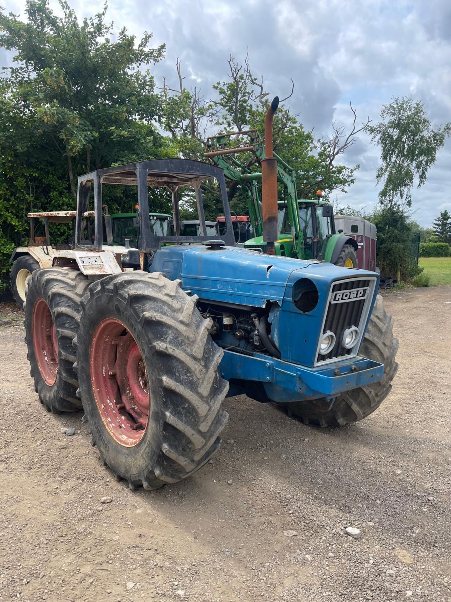 COUNTY 1164 TRACTOR