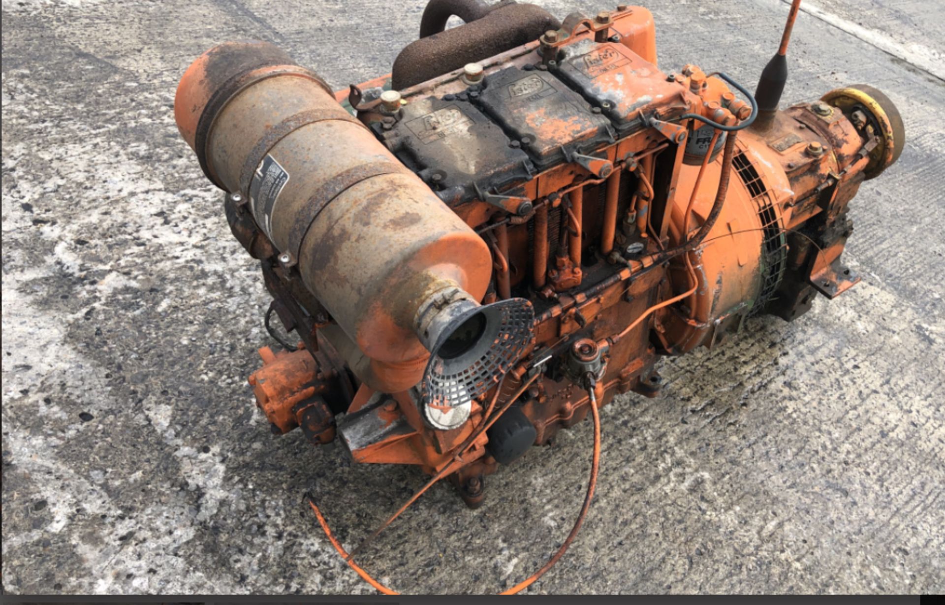 LISTER TR3 ENGINE AND GEAR BOX - Image 7 of 7