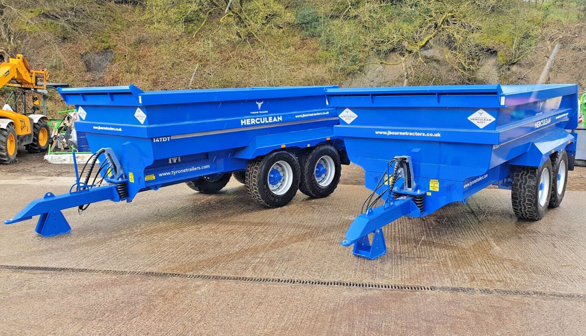 RUGGED RELIABILITY: TYRONE DUMP TRAILERS - SUPER SINGLE TYRES, 2-PACK PAINT FINISH - Image 6 of 6