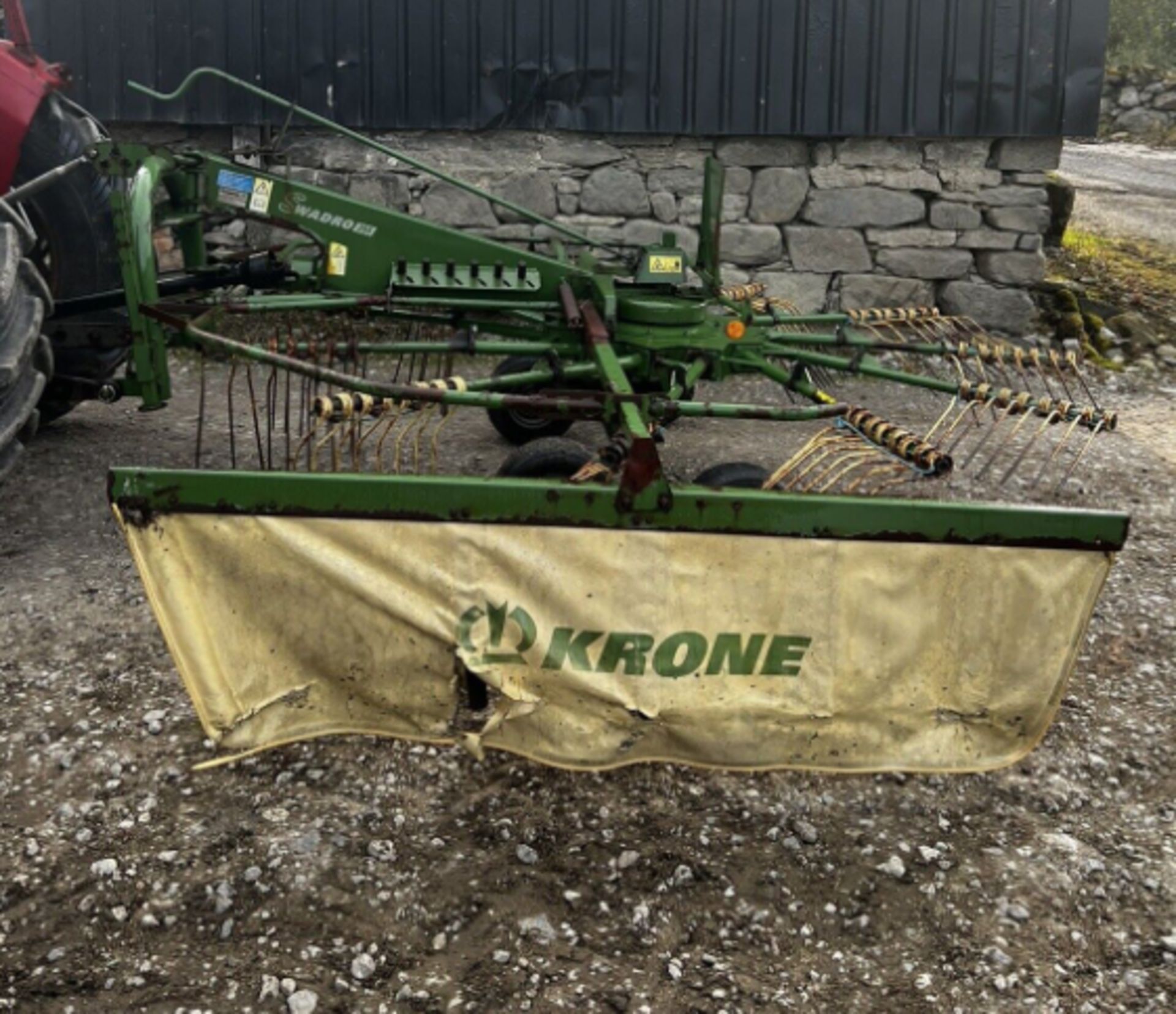 FUNCTIONAL KRONE SWADRO 395 HAY RAKE