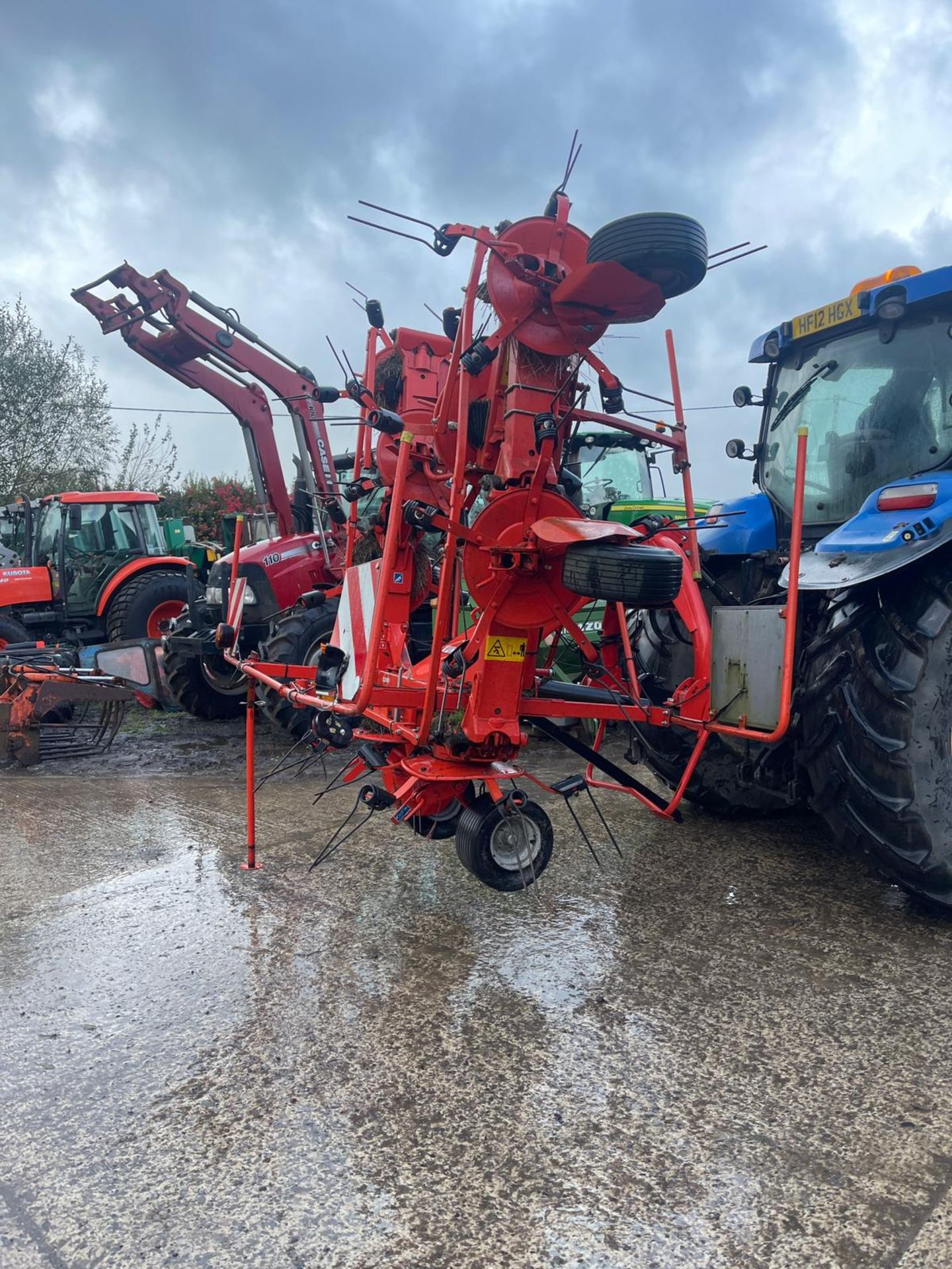 KUHN SF 7902 8 ROTOR TEDDER - Image 5 of 7