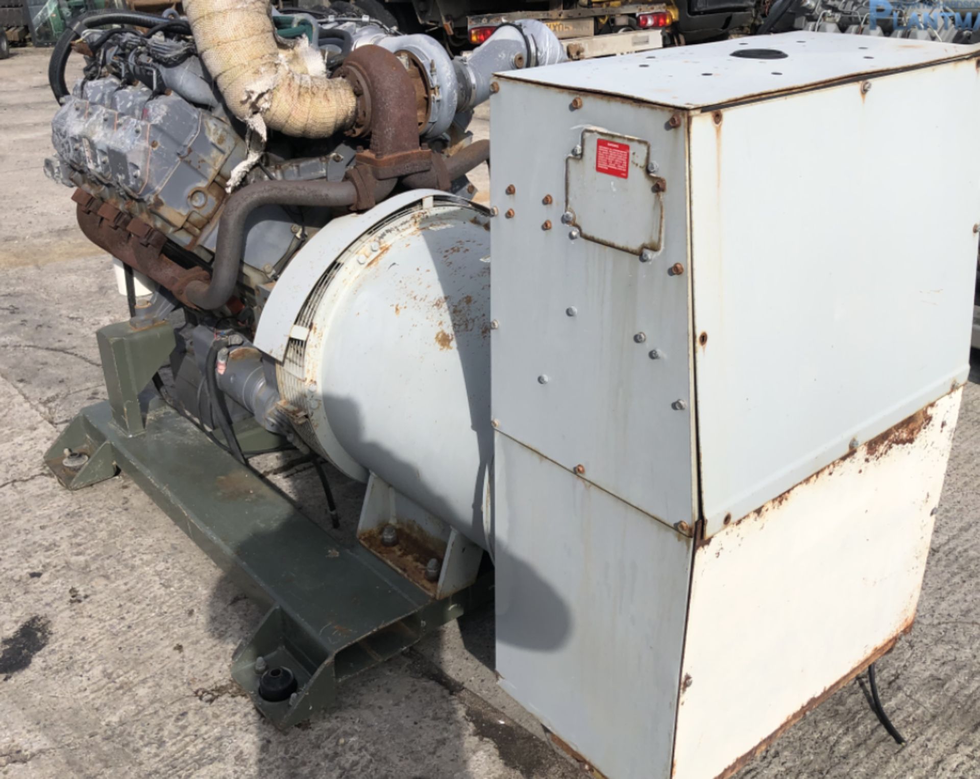 DUETZ 250 KVA DIESEL GENERATOR - Image 8 of 11