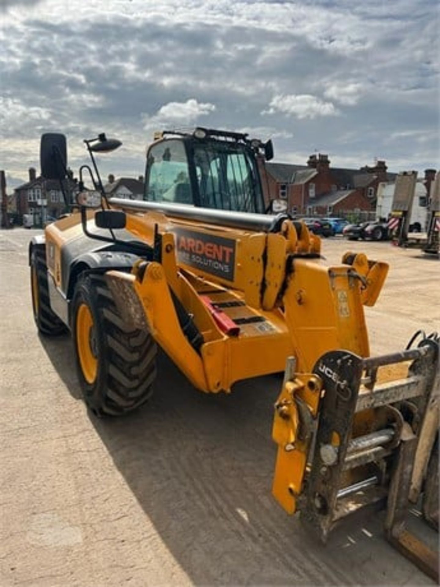 2018 JCB 540-140