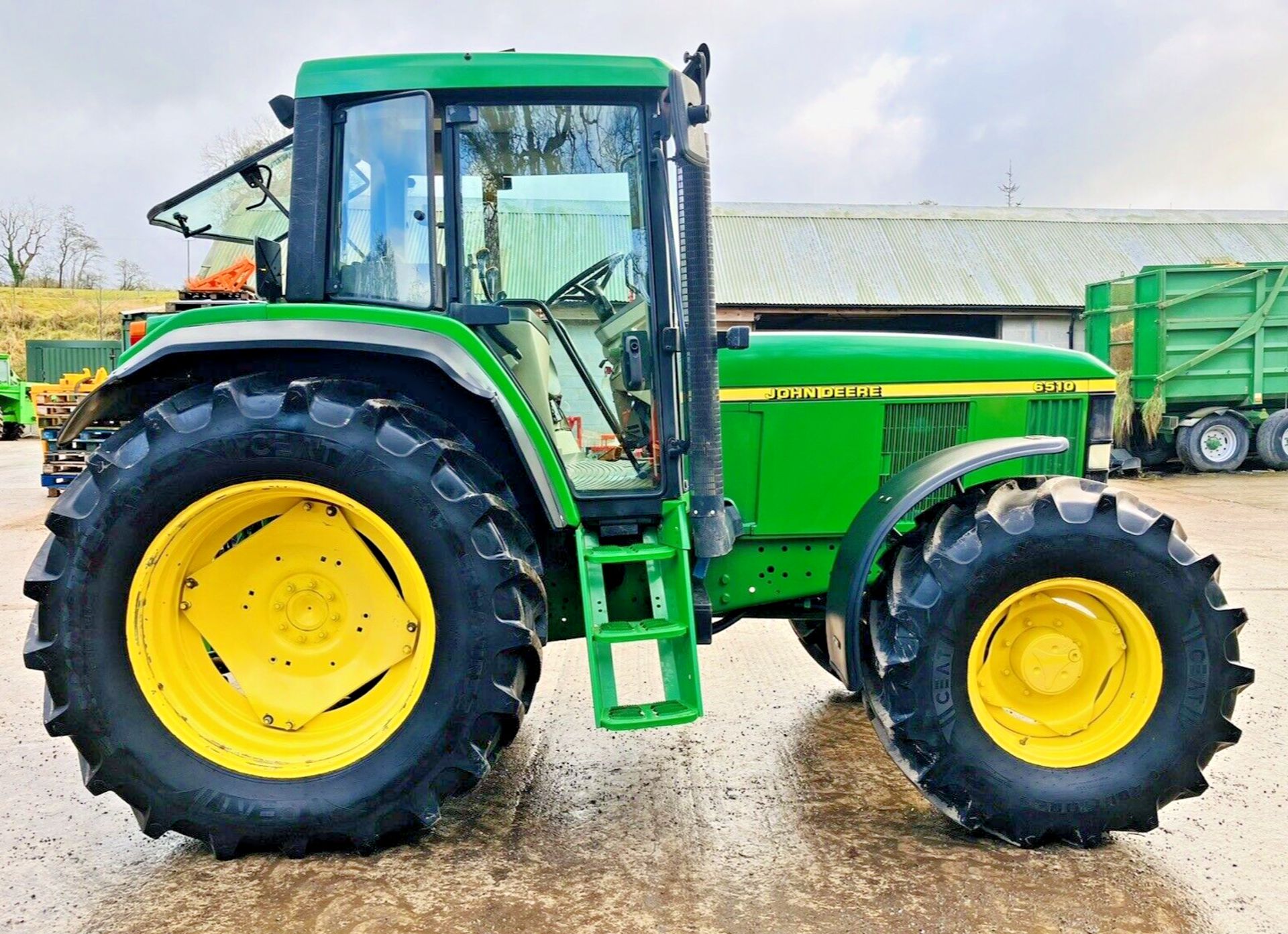 ERA-DEFYING WORKHORSE: JOHN DEERE 6510 PREMIUM - A TRIBUTE TO TRACTOR PROWESS - Image 3 of 12