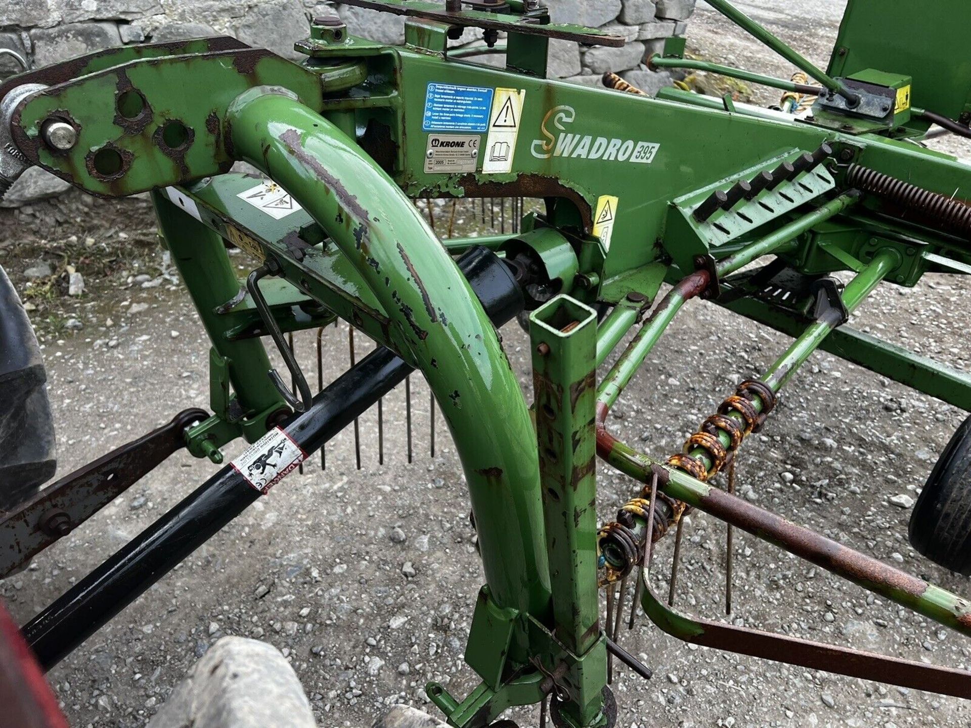 FUNCTIONAL KRONE SWADRO 395 HAY RAKE - Image 3 of 6