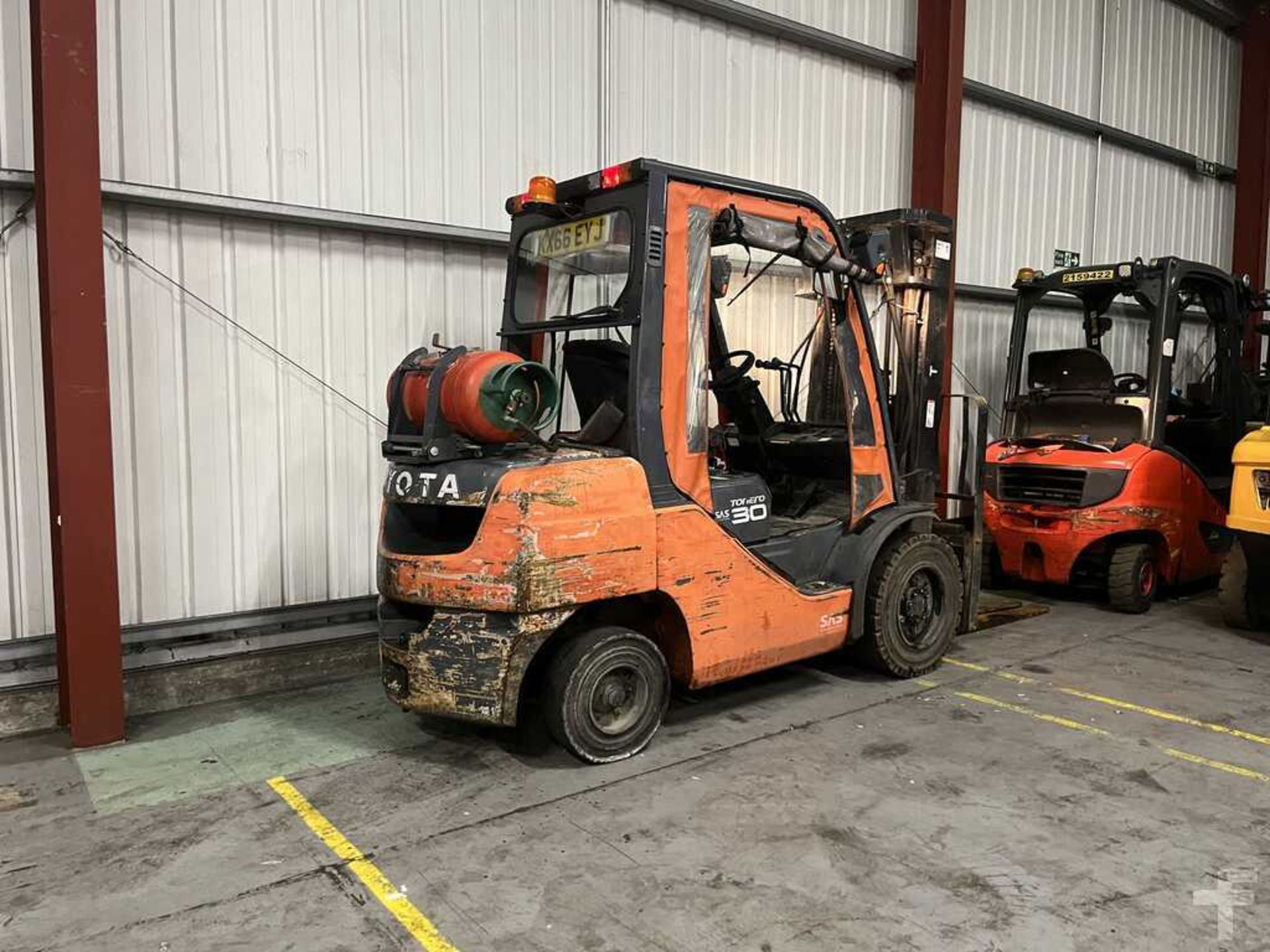 LPG FORKLIFTS TOYOTA 02-8FGF30 - Image 4 of 4