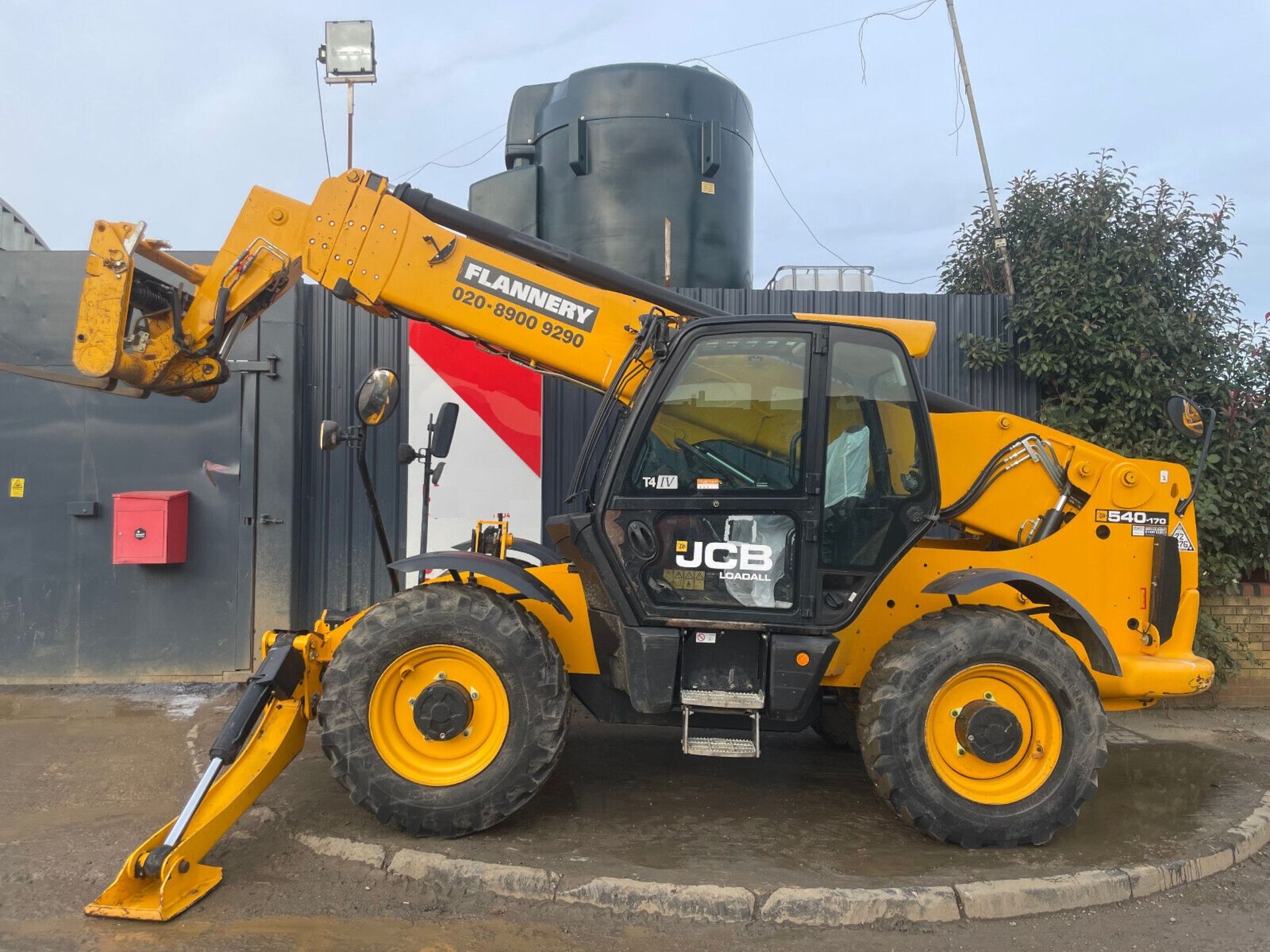 2018 JCB 540-170: TELEHANDLER EXCELLENCE WITH 4628 PROVEN HOURS - Image 2 of 12