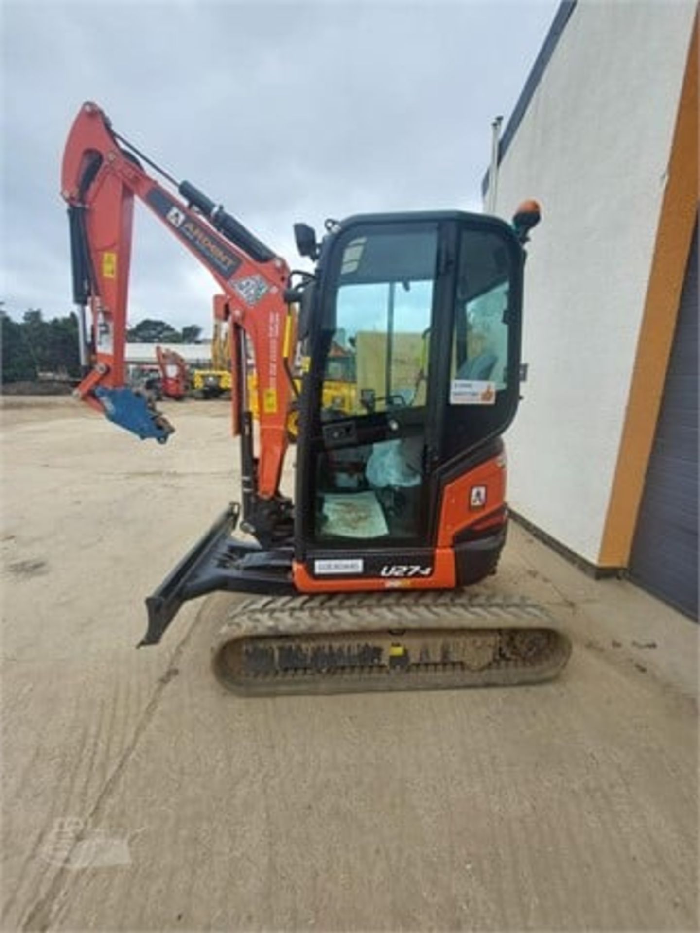 2022 KUBOTA U27-4