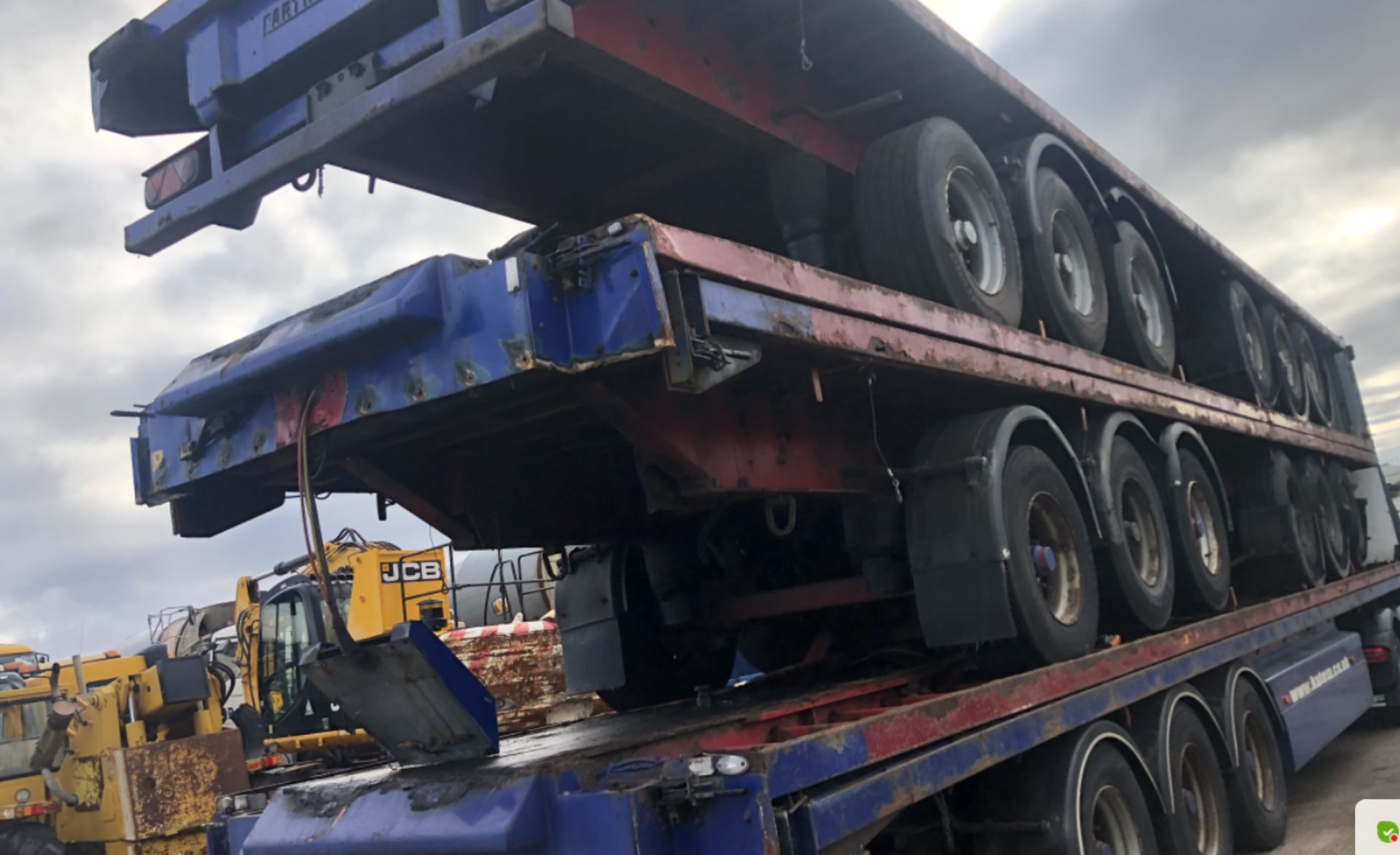 STACK OF 5 X13.6 METRE TRIAXLE FLAT TRAILORS BPW A - Image 7 of 9