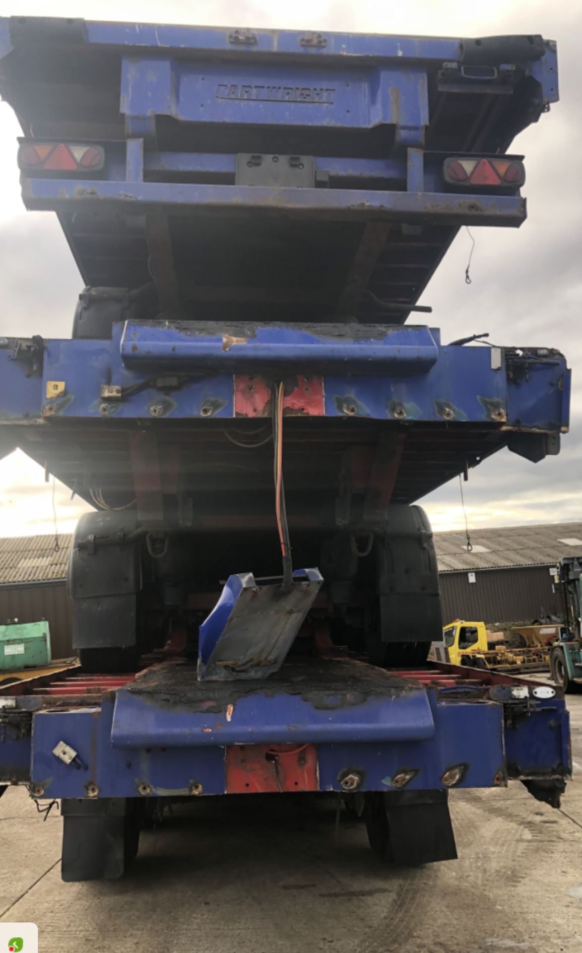 STACK OF 5 X13.6 METRE TRIAXLE FLAT TRAILORS BPW A - Image 6 of 9