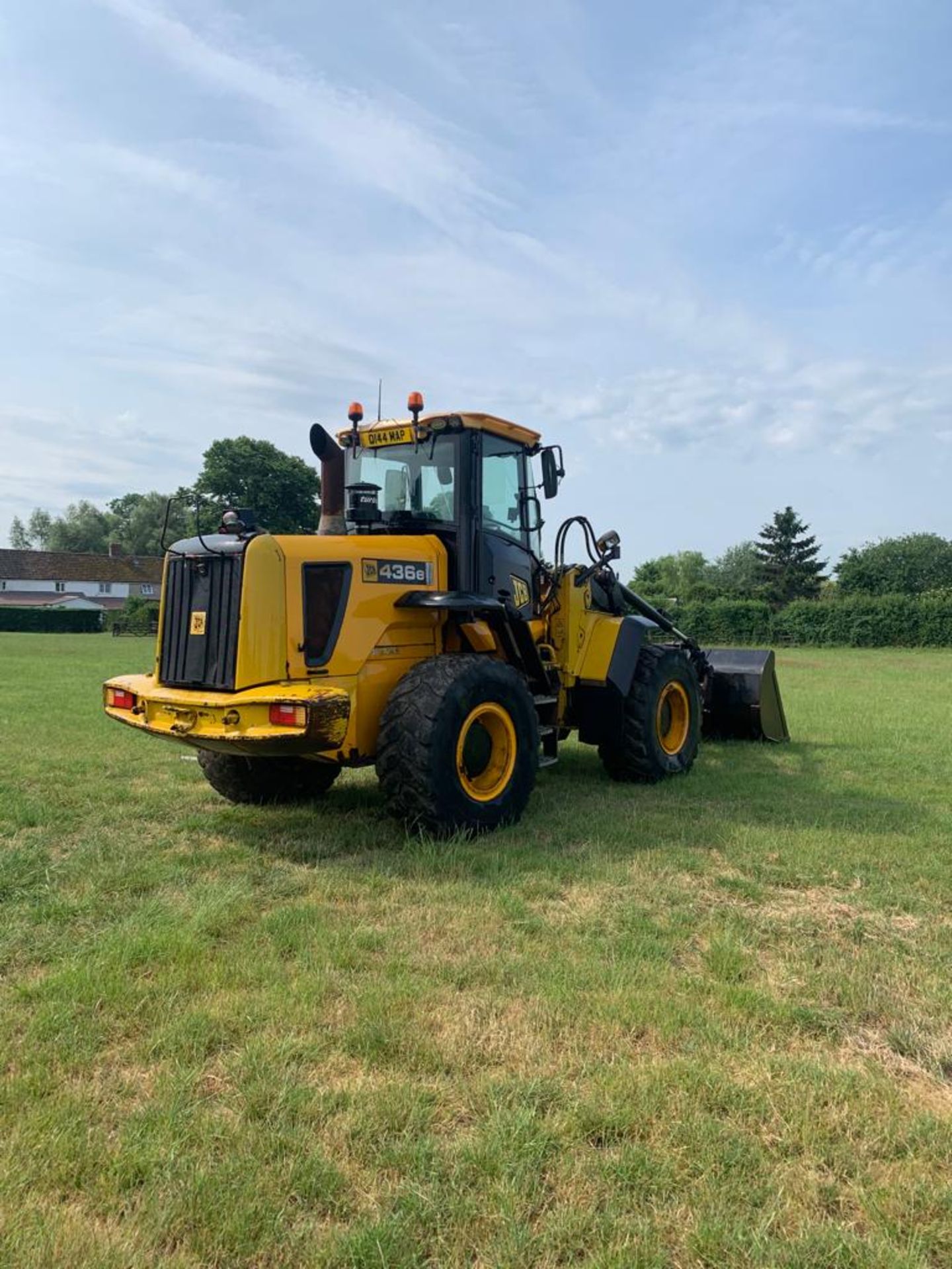 2010 JCB 436E. - Image 2 of 8