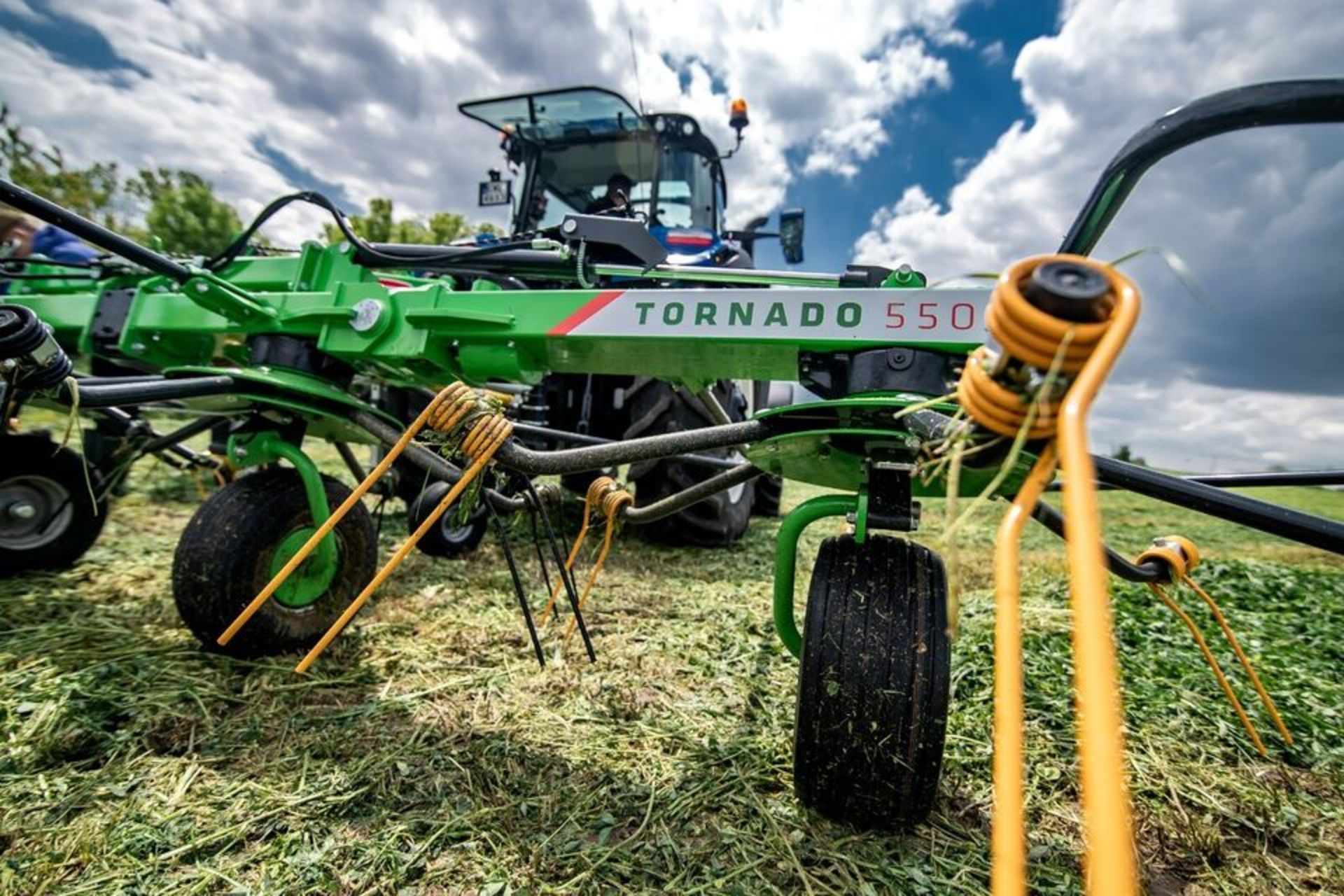 GEAR UP FOR SUCCESS: TALEX TORNADO 550 TEDDER WITH COMER GEARBOX PRECISION - Image 7 of 11