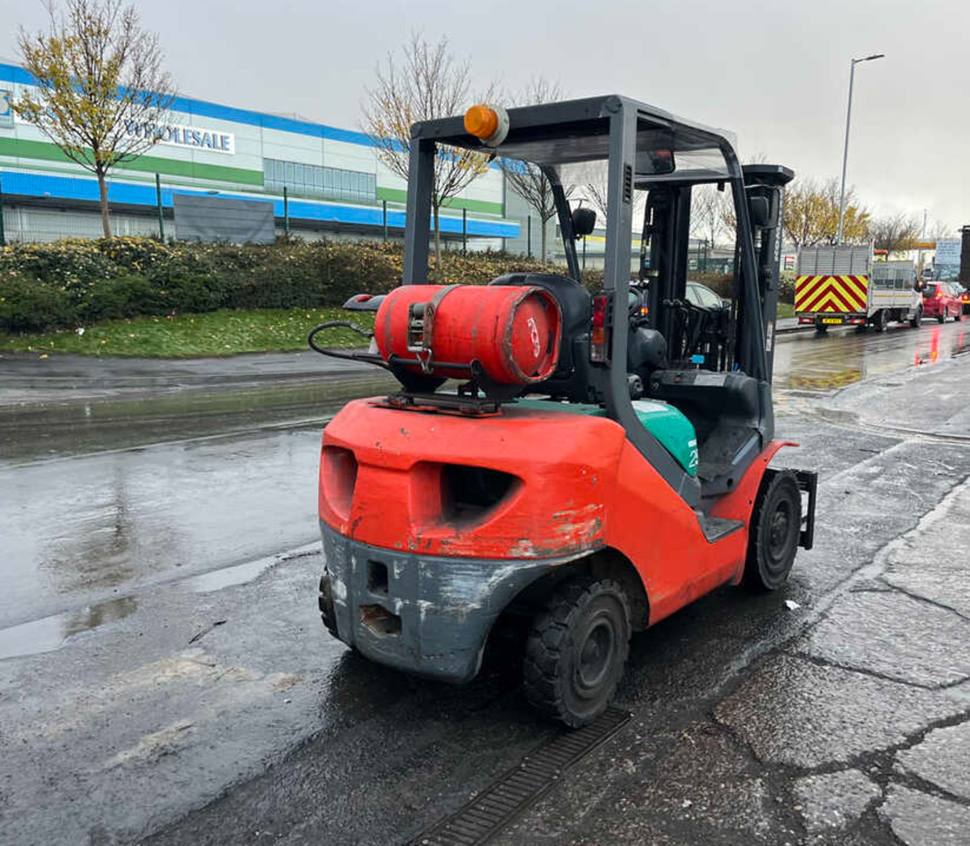 LPG FORKLIFTS KOMATSU FG25HT-16R - Image 2 of 4