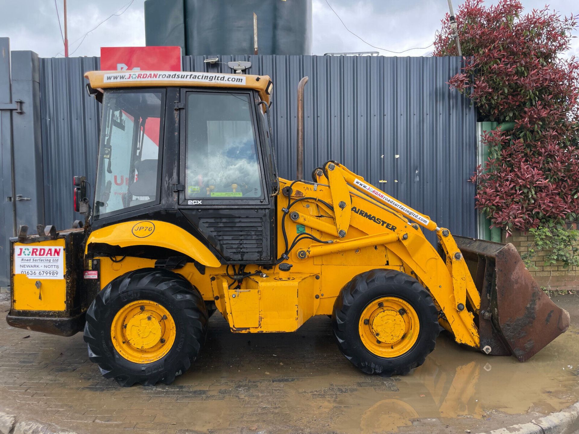 2002 JCB 2CX AIRMASTER: 4X4 LOADER WITH MANUAL GEARBOX POWER - Image 10 of 12