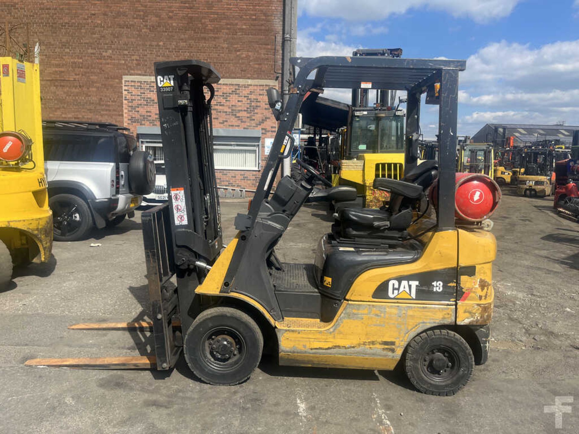 2019 LPG FORKLIFTS CAT LIFT TRUCKS GP18NT